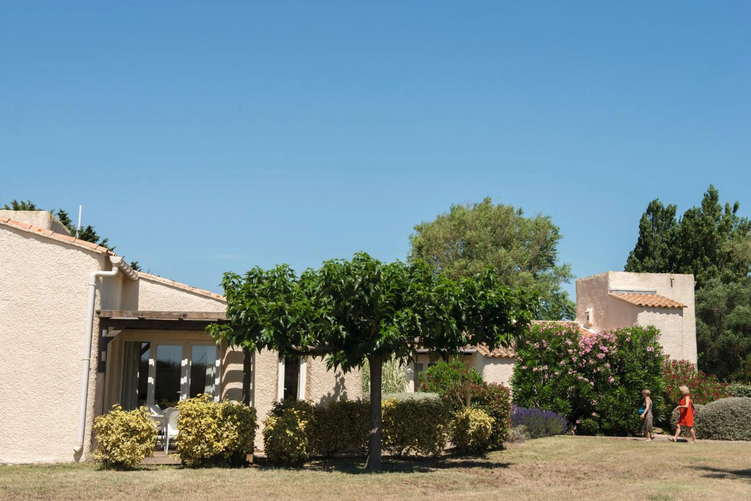 Property building in SOWELL HÔTELS Les Jardins du Cap