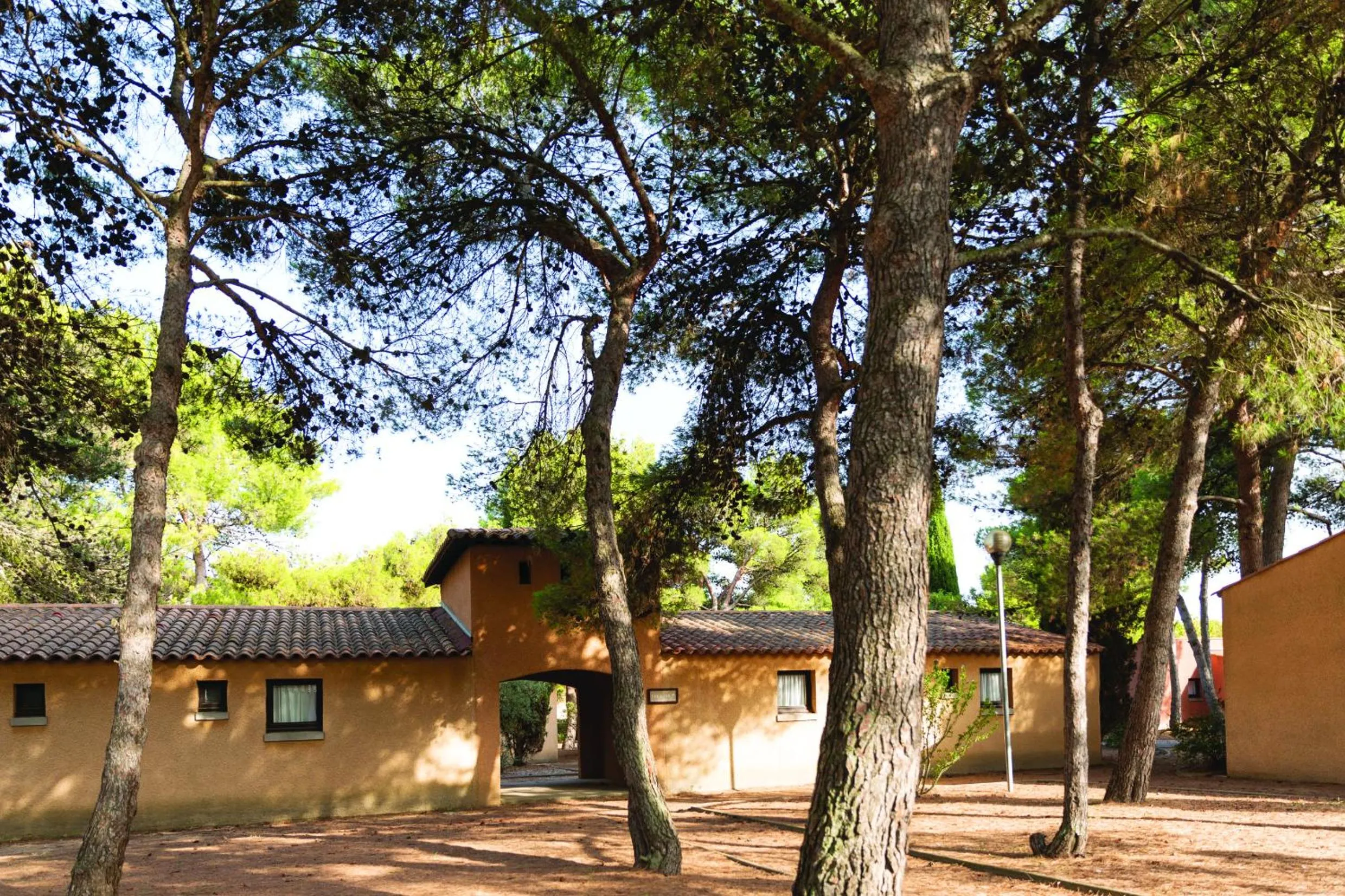 Location in SOWELL HÔTELS Les Jardins du Cap