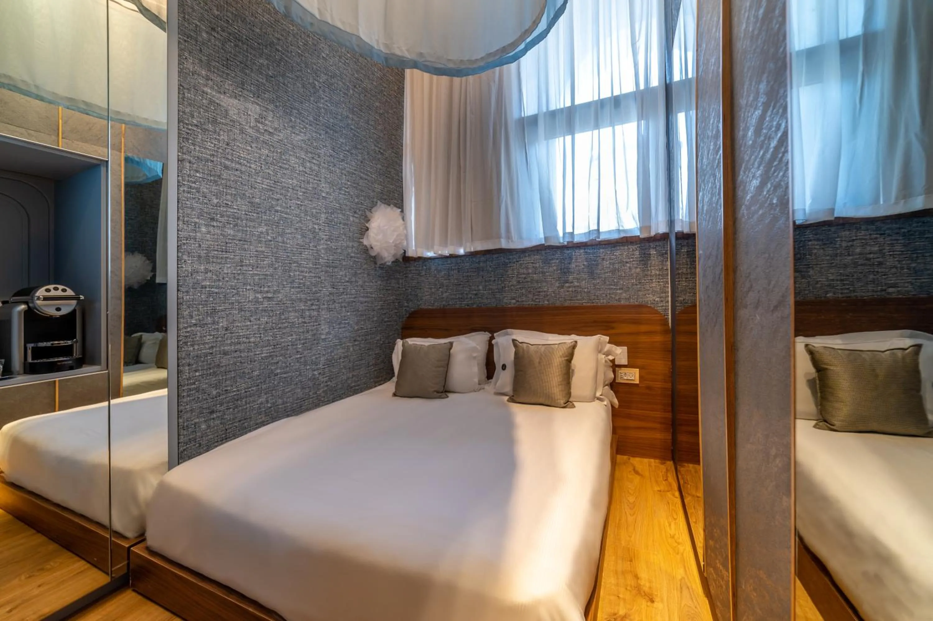 Photo of the whole room, Bed in Stay Kook Jerusalem