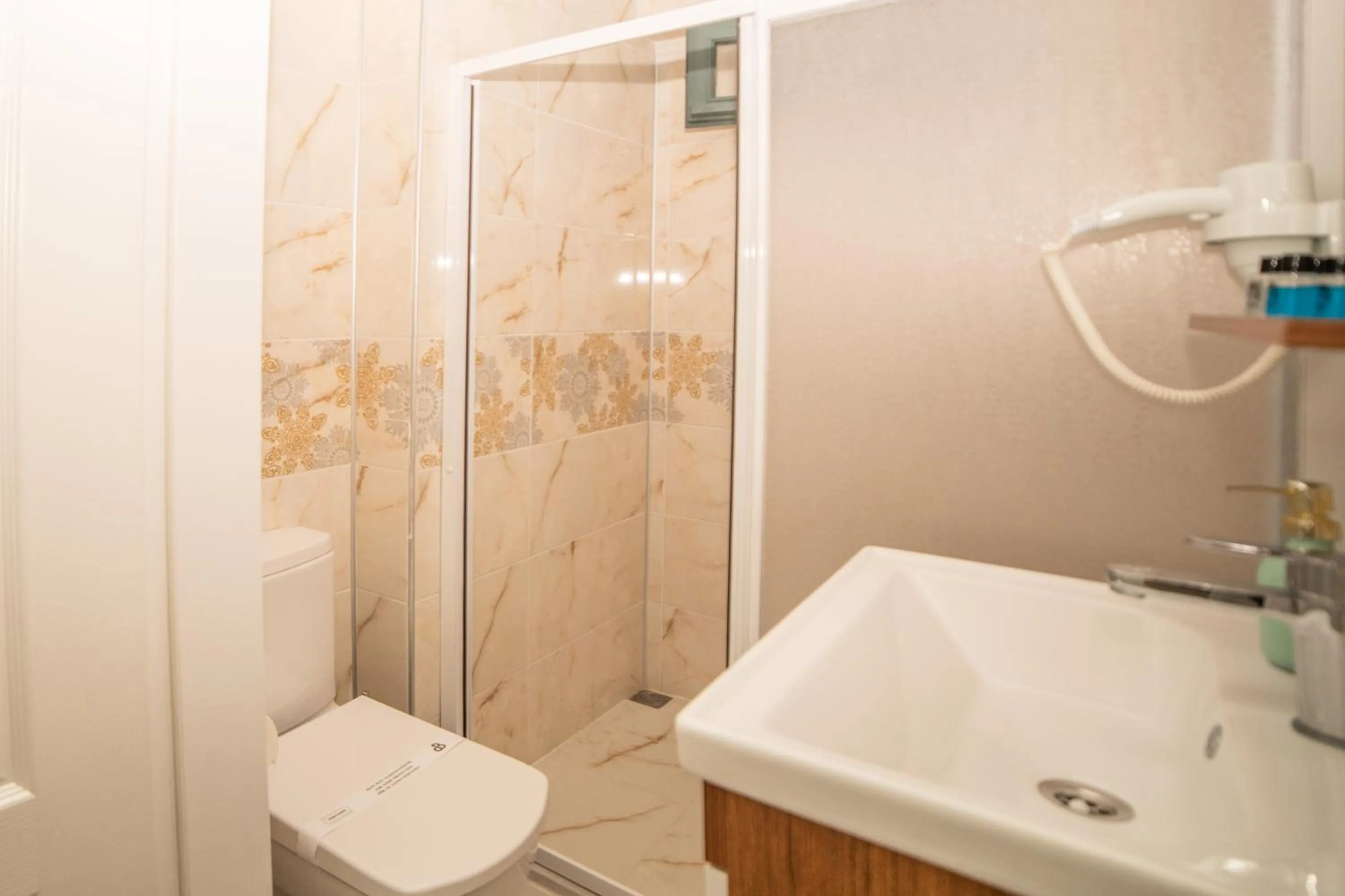 Toilet in Paradise İmroz Butik Otel