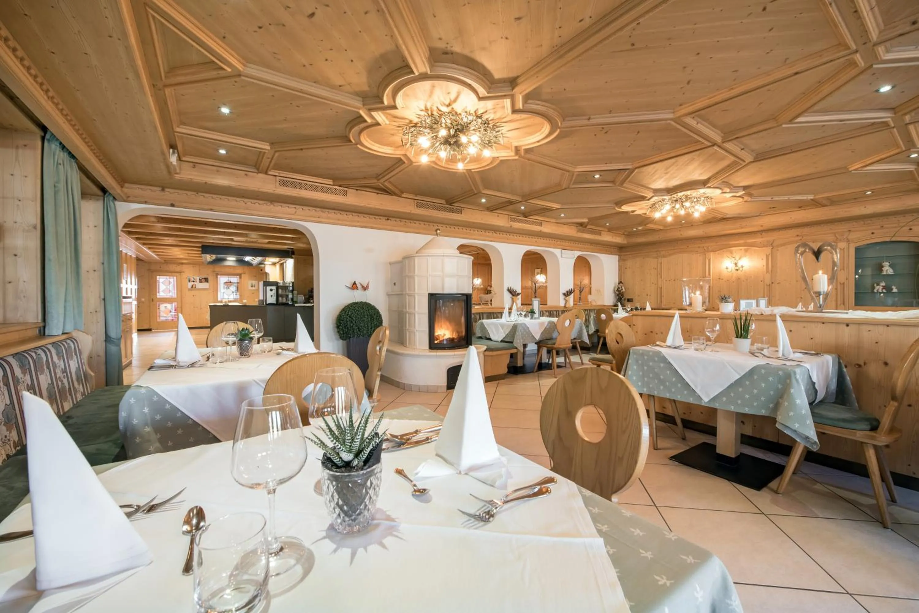 Restaurant/places to eat in Hotel Torgglerhof