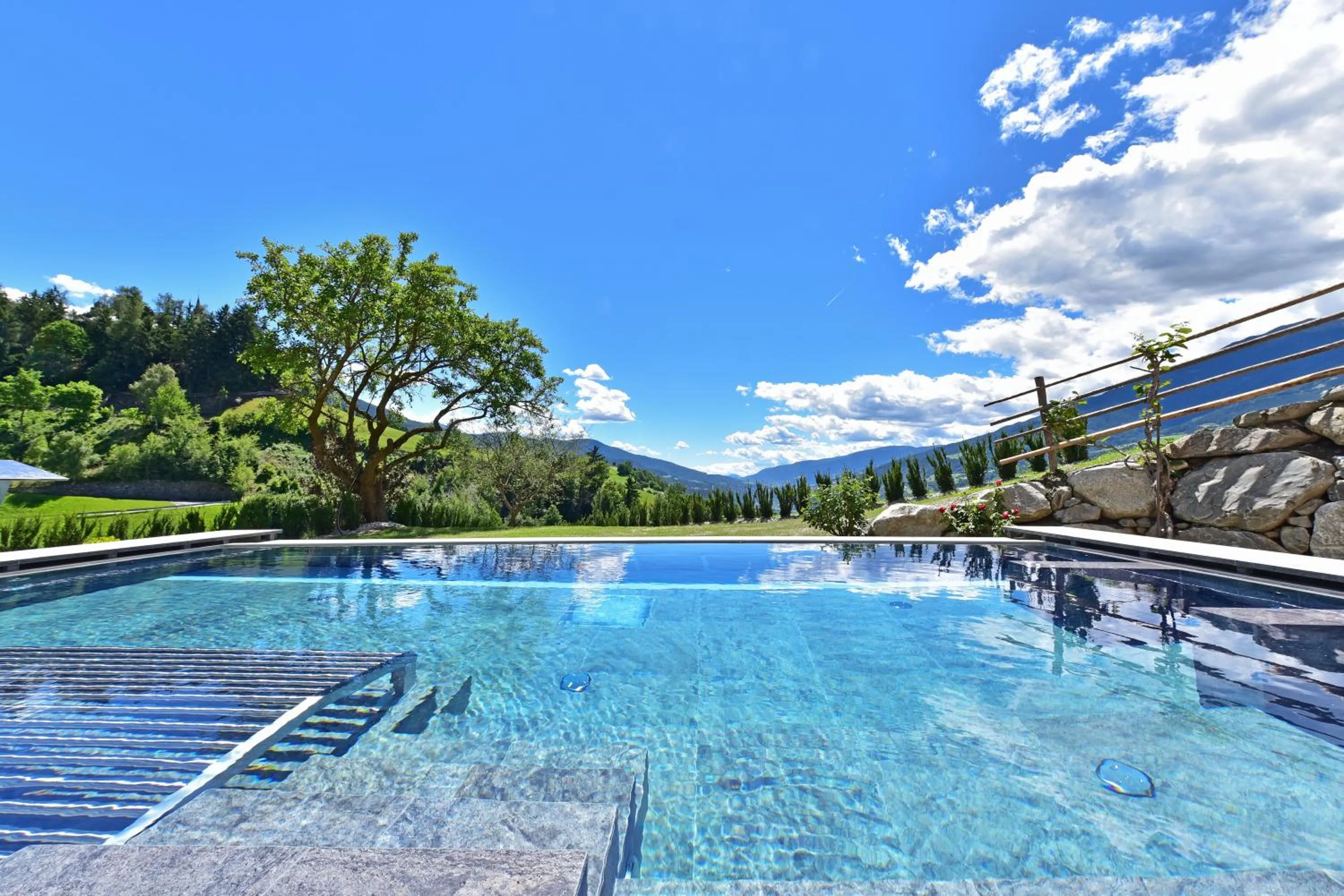 Swimming pool in Hotel Torgglerhof