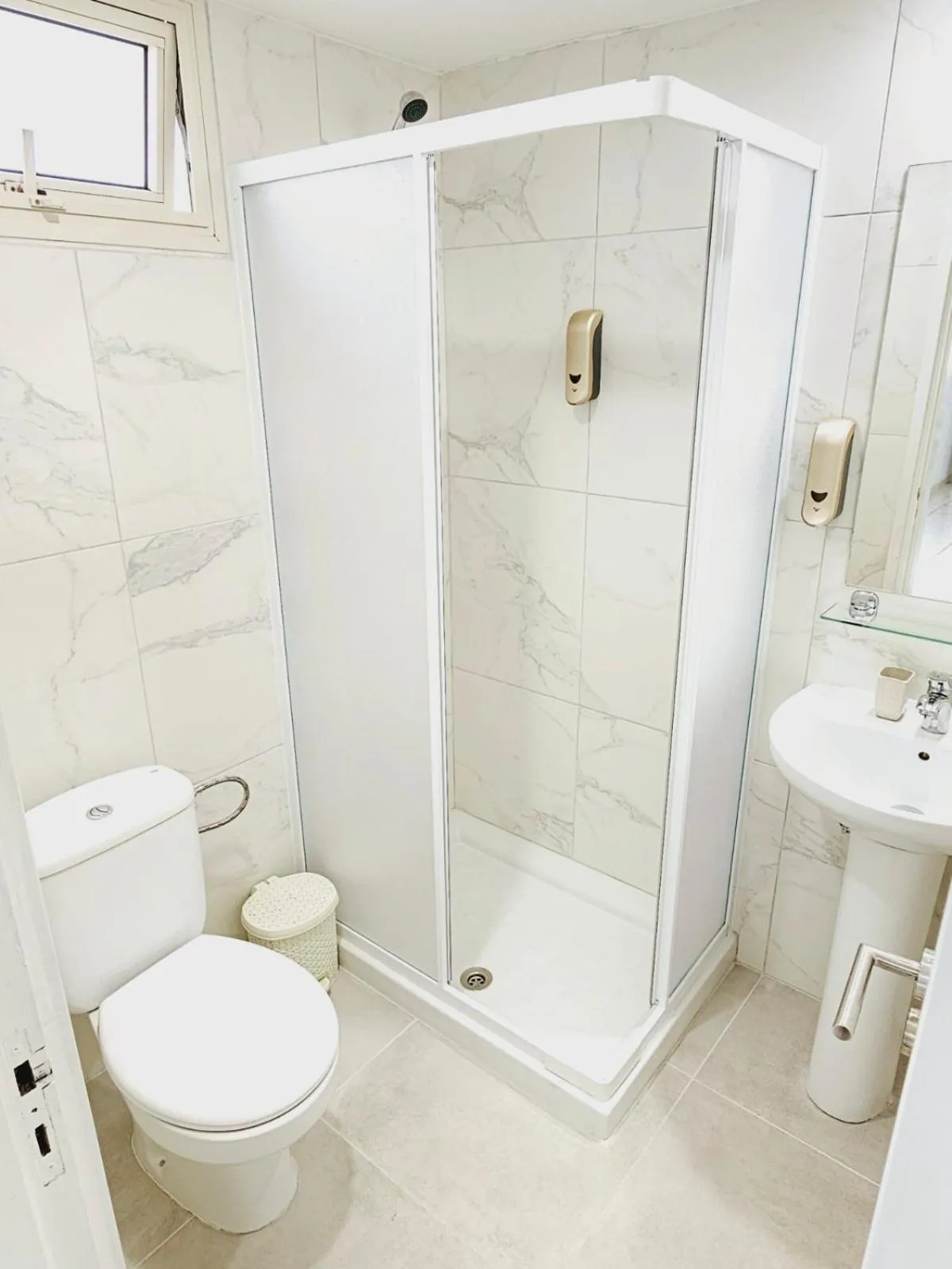 Shower in Stephanie City Apartments