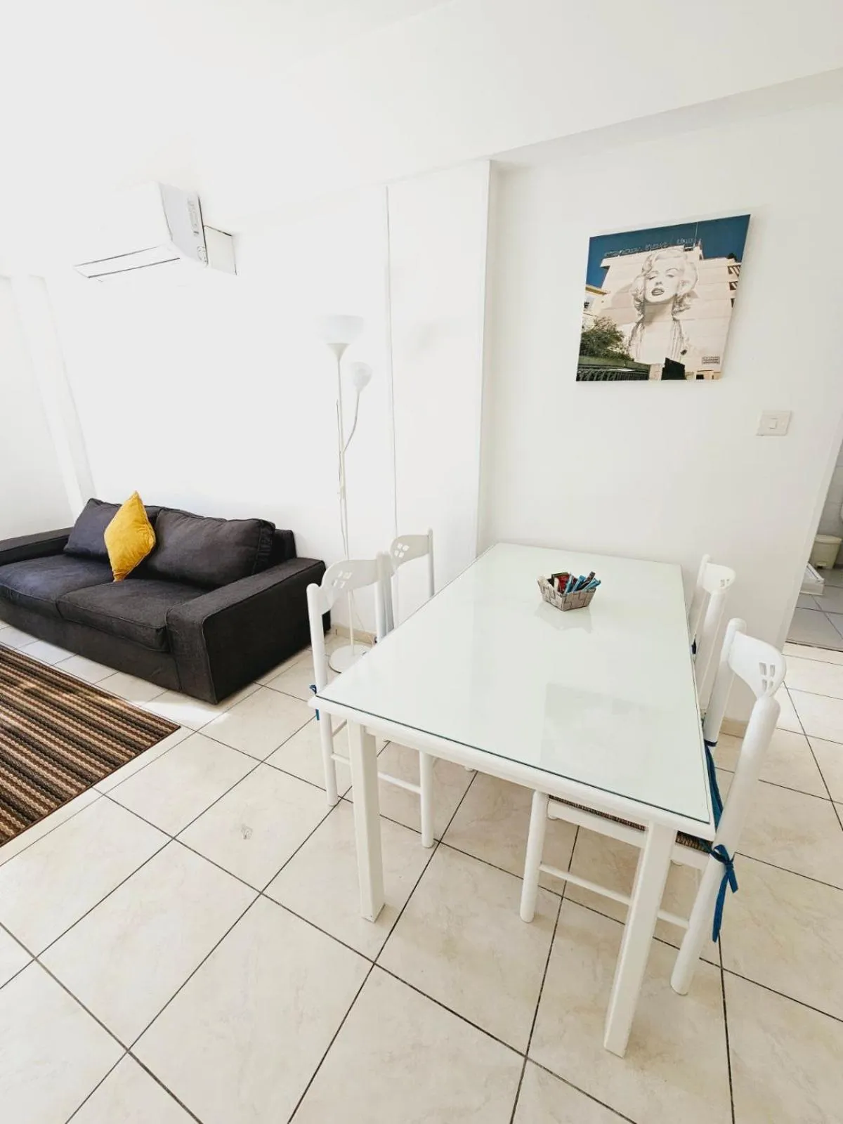 Living room in Stephanie City Apartments