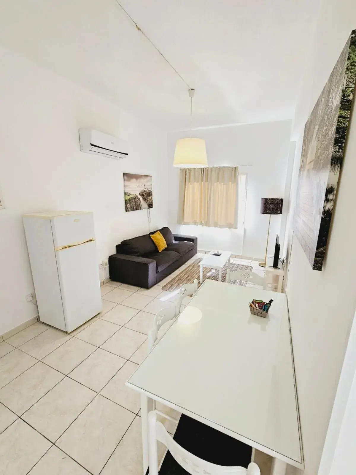 Two-Bedroom Apartment - single occupancy in Stephanie City Apartments Two-Bedroom Apartment - single occupancy in Stephanie City Apartments