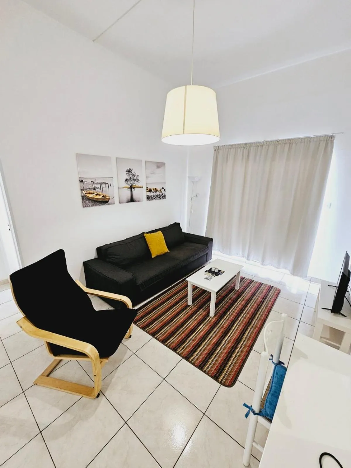 Living room in Stephanie City Apartments