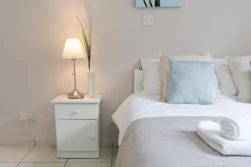 One-Bedroom Apartment in Stephanie City Apartments One-Bedroom Apartment in Stephanie City Apartments