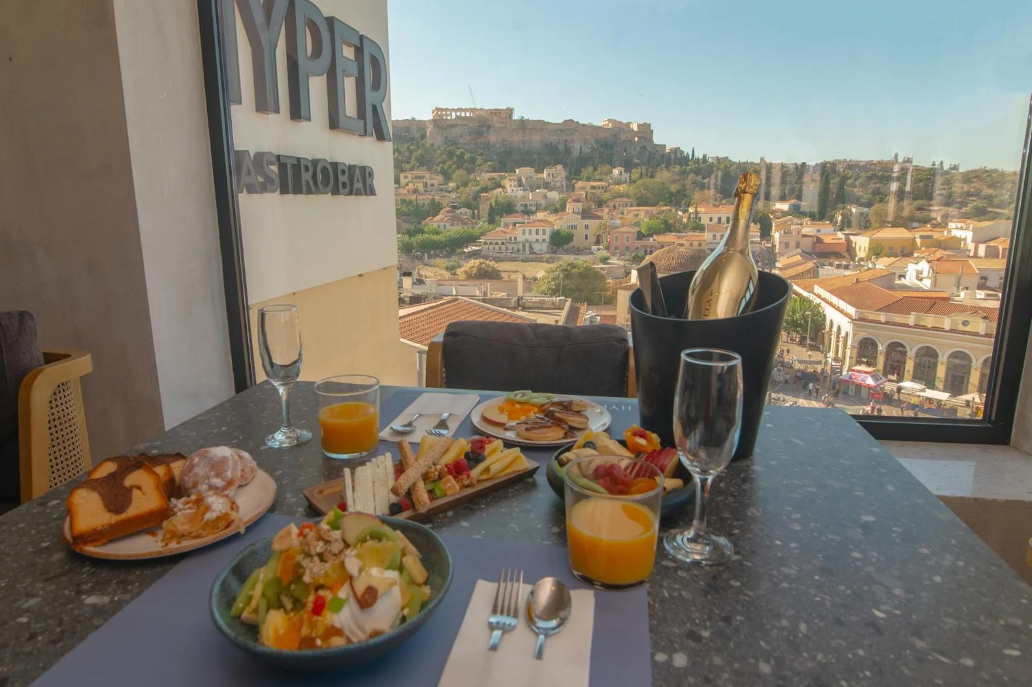 Breakfast in Downtown Suites by Athens Tower