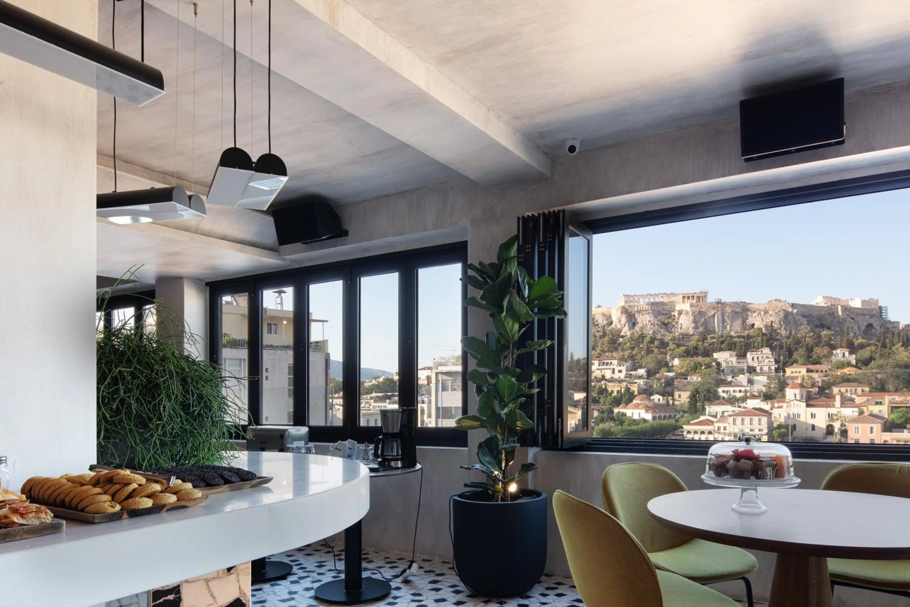 Breakfast in Downtown Suites by Athens Tower