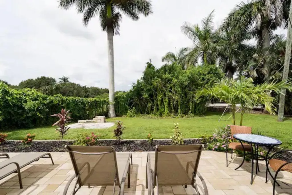 Modern Apartment - 3 of 4