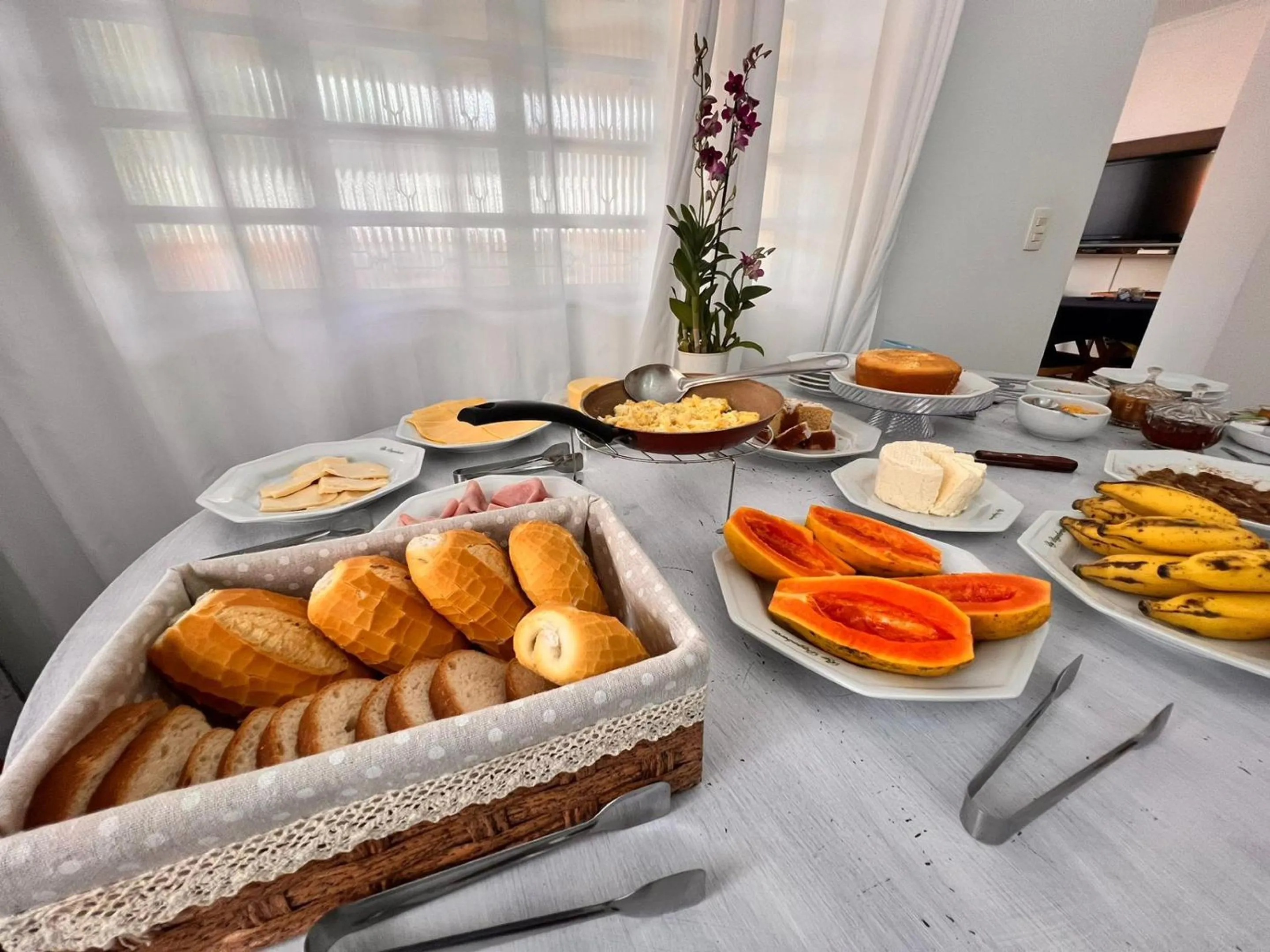 Food and drinks in Residencia Dago Suítes