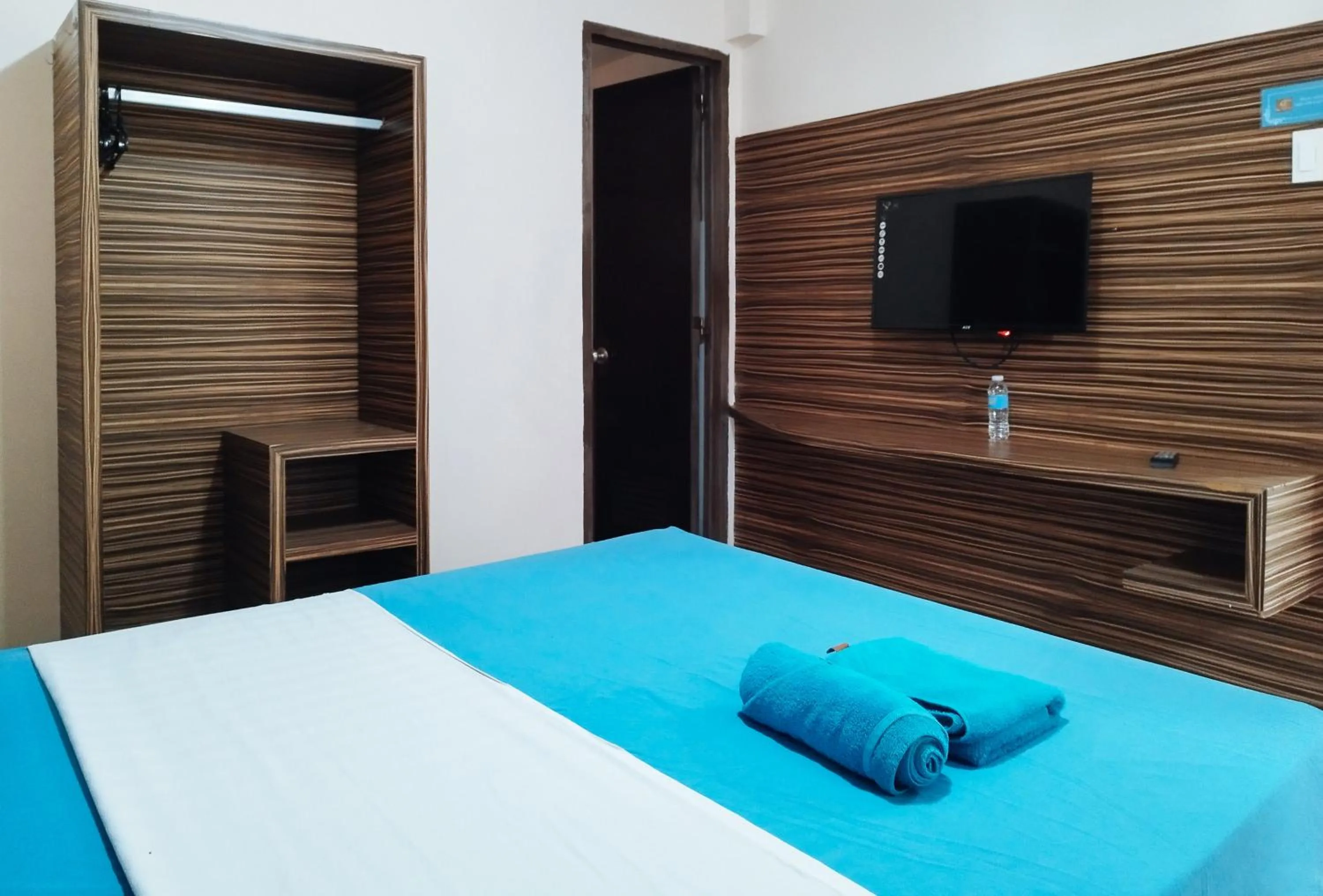 Bed in RedDoorz at Sir G Hotel D'Mall Boracay