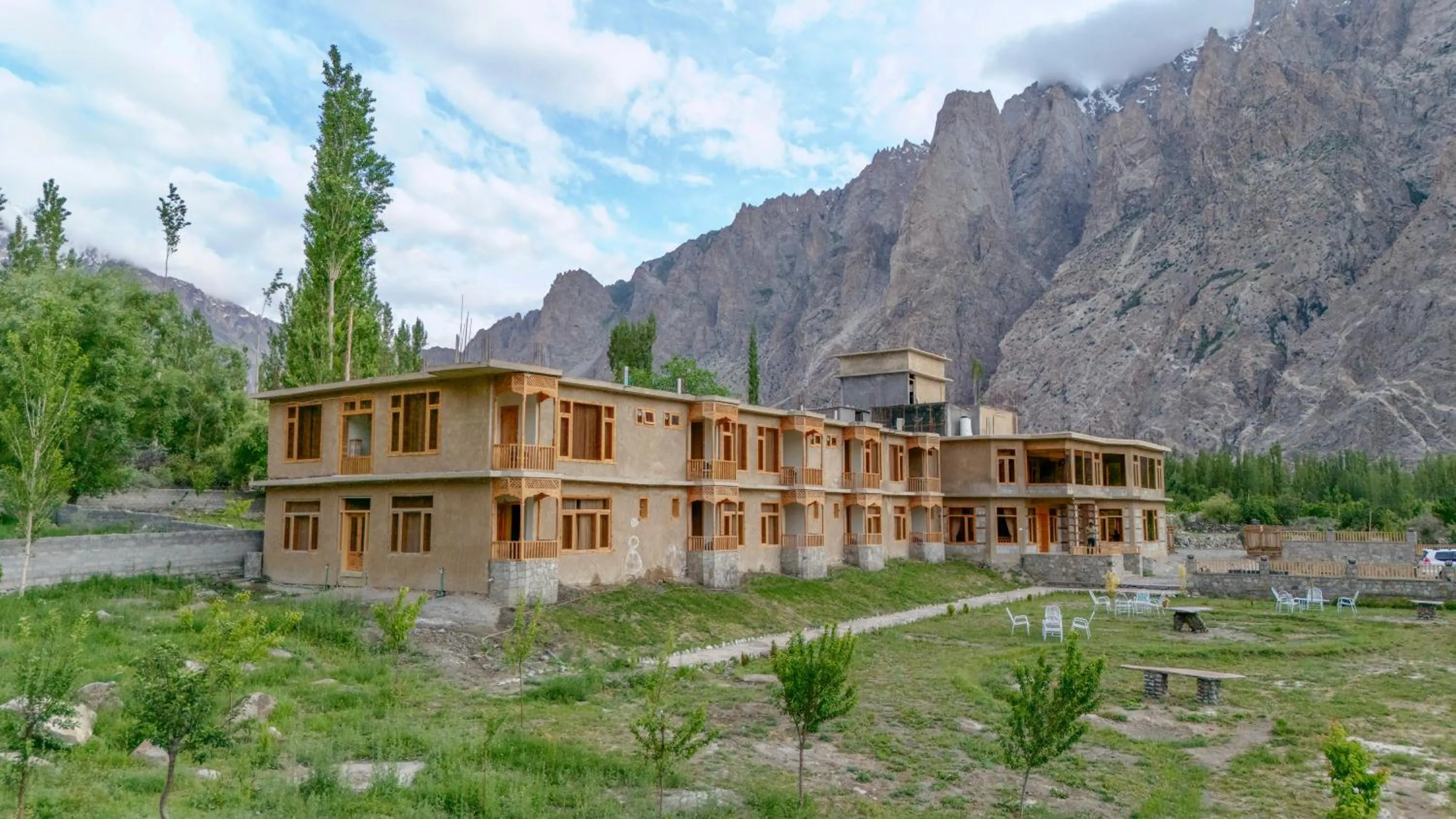 Garden view in Villa Darya - Truly Hunza