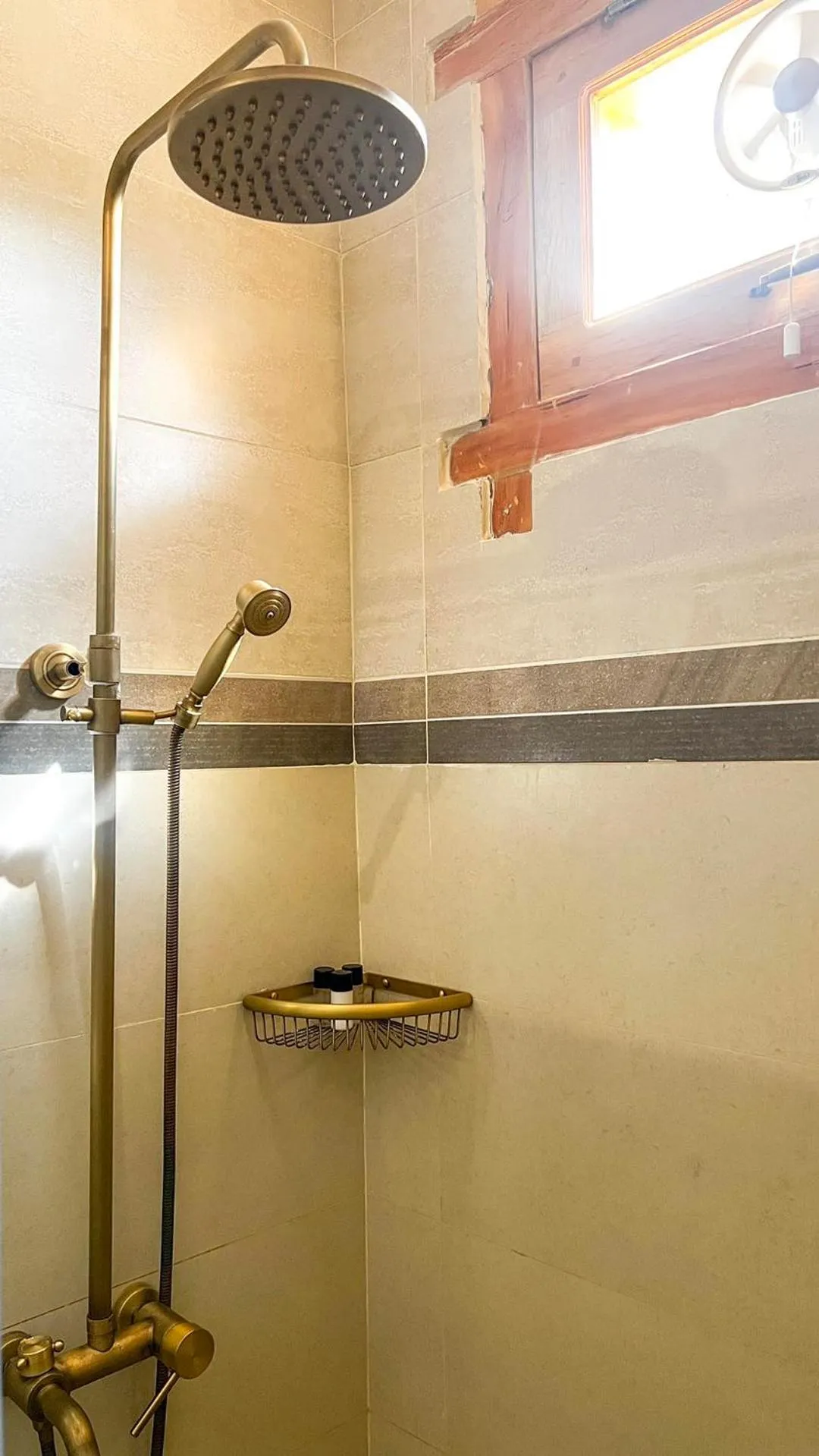 Shower in Villa Darya - Truly Hunza