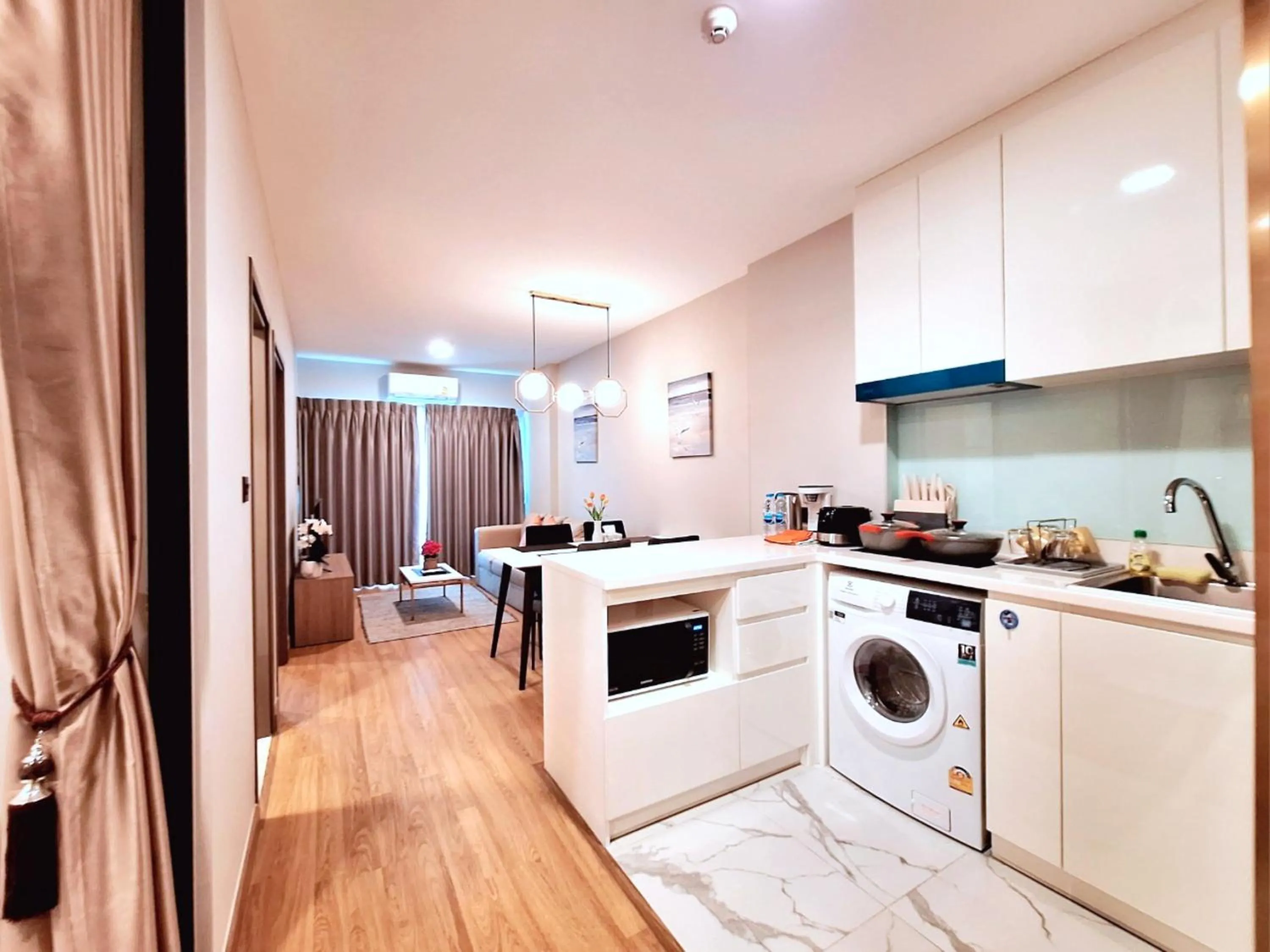 Kitchen or kitchenette in Astra Sky River Chiang Mai by Fang