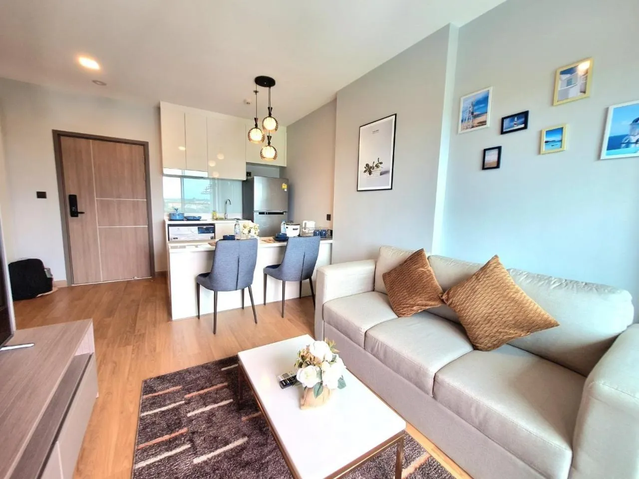 Kitchen or kitchenette in Astra Sky River Chiang Mai by Fang