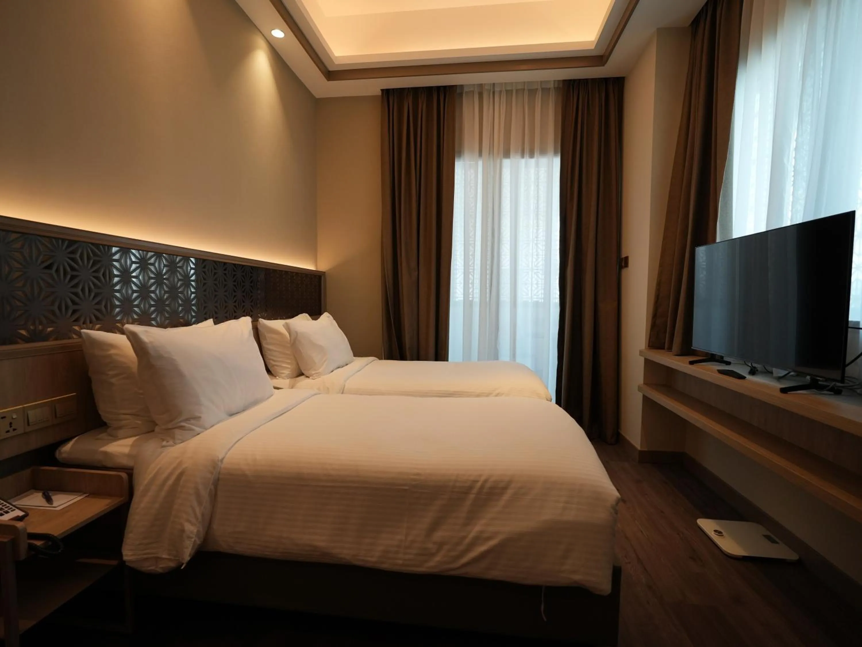 Bedroom, Bed in Aqueen Prestige Hotel Jalan Besar