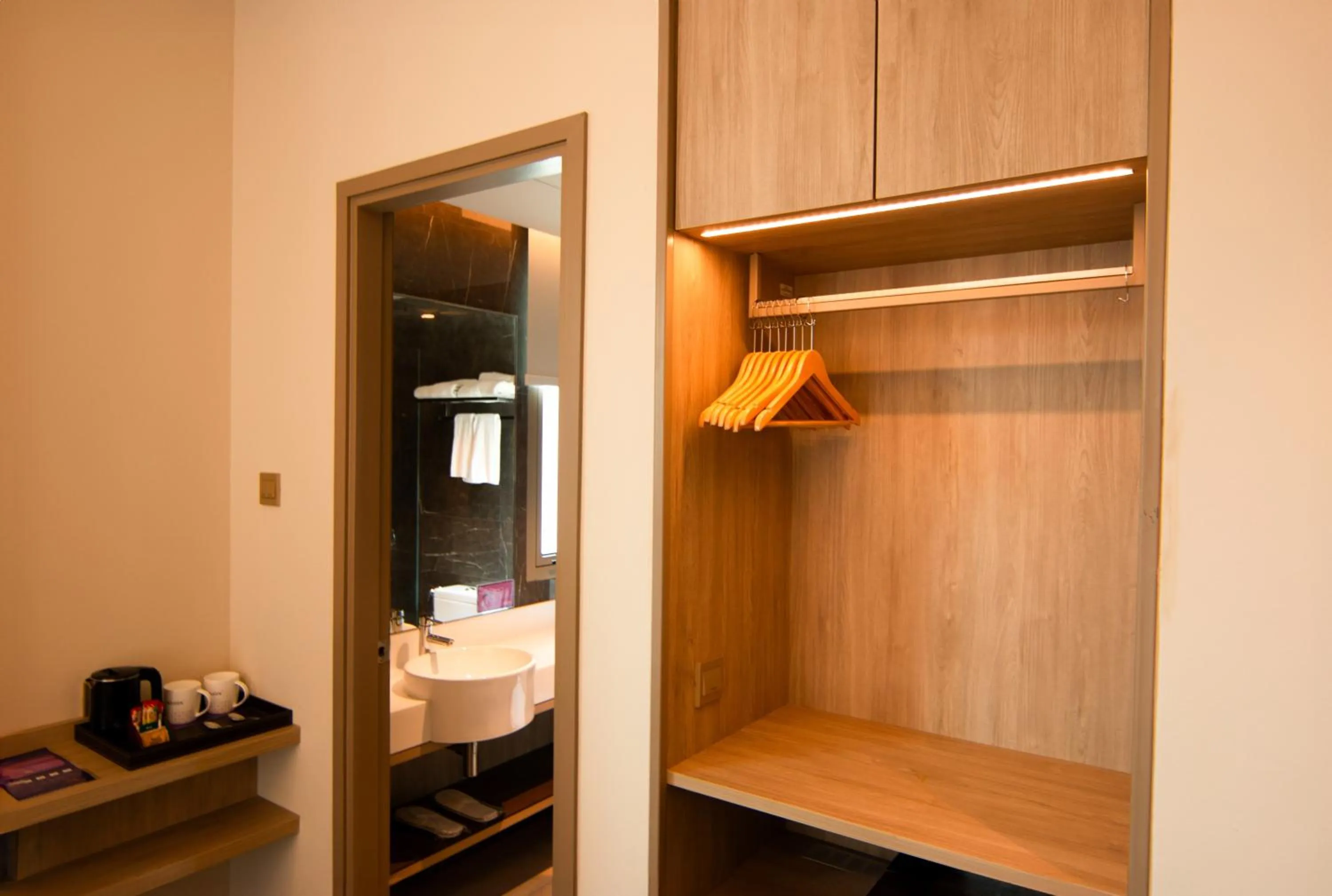 Aqueen Prestige Hotel Jalan Besar