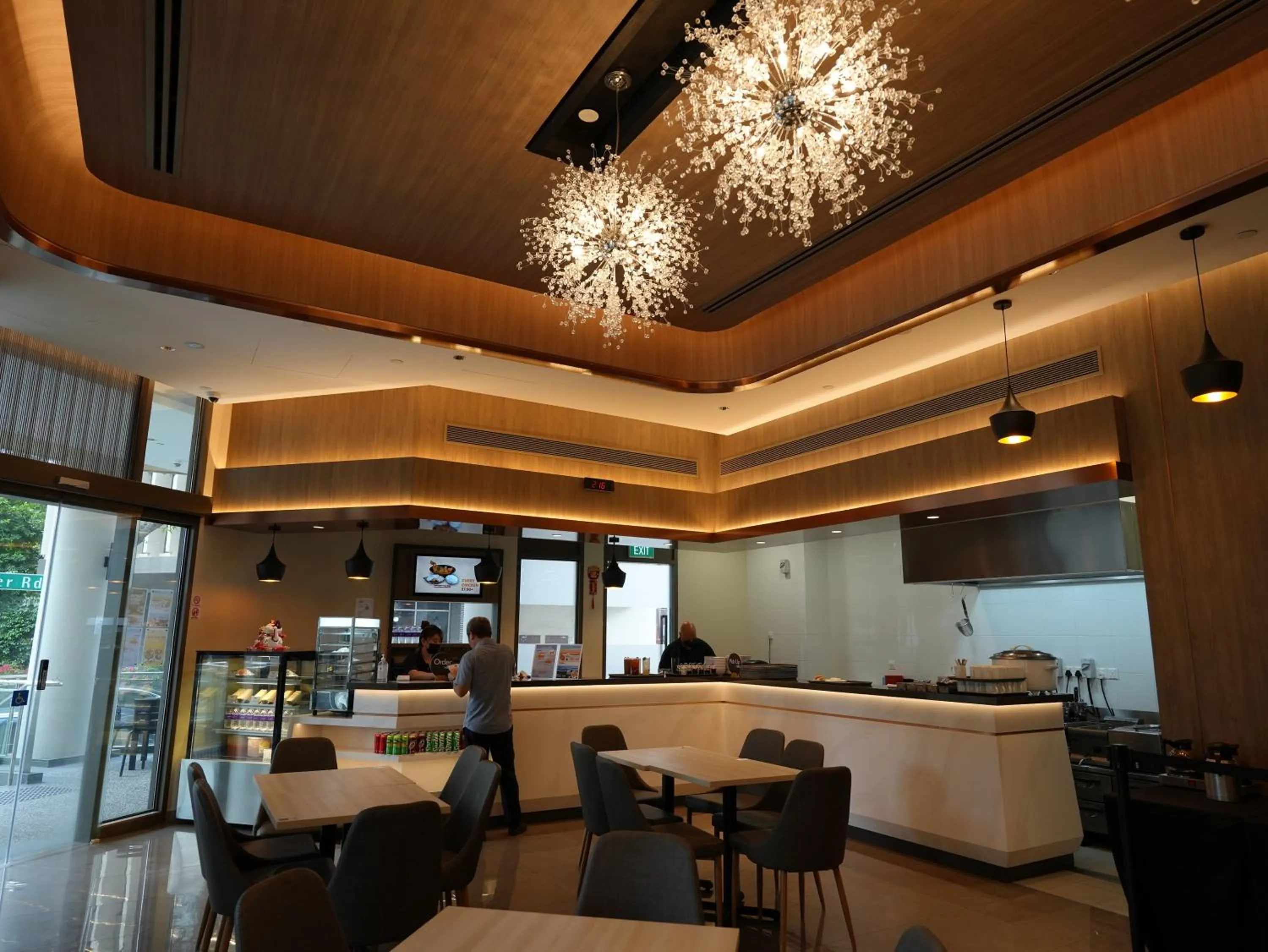 Restaurant/places to eat in Aqueen Prestige Hotel Jalan Besar