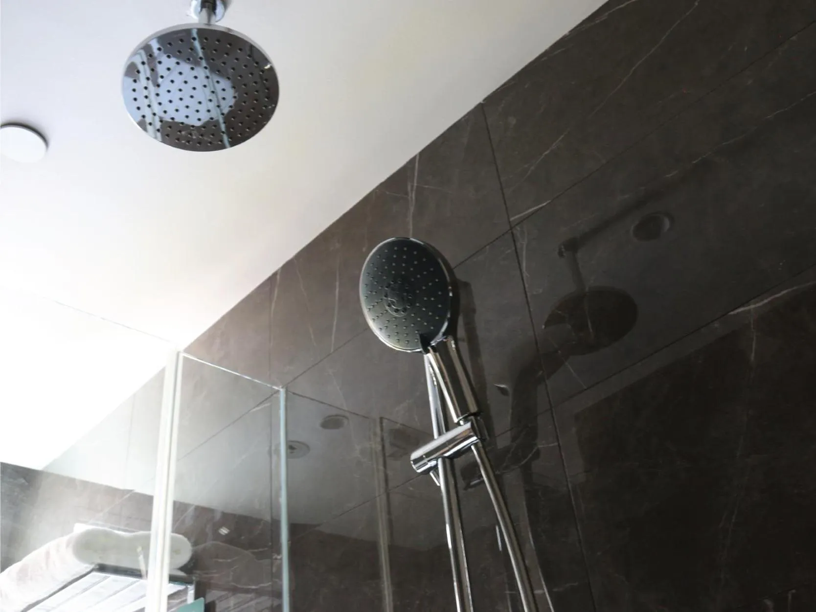 Aqueen Prestige Hotel Jalan Besar