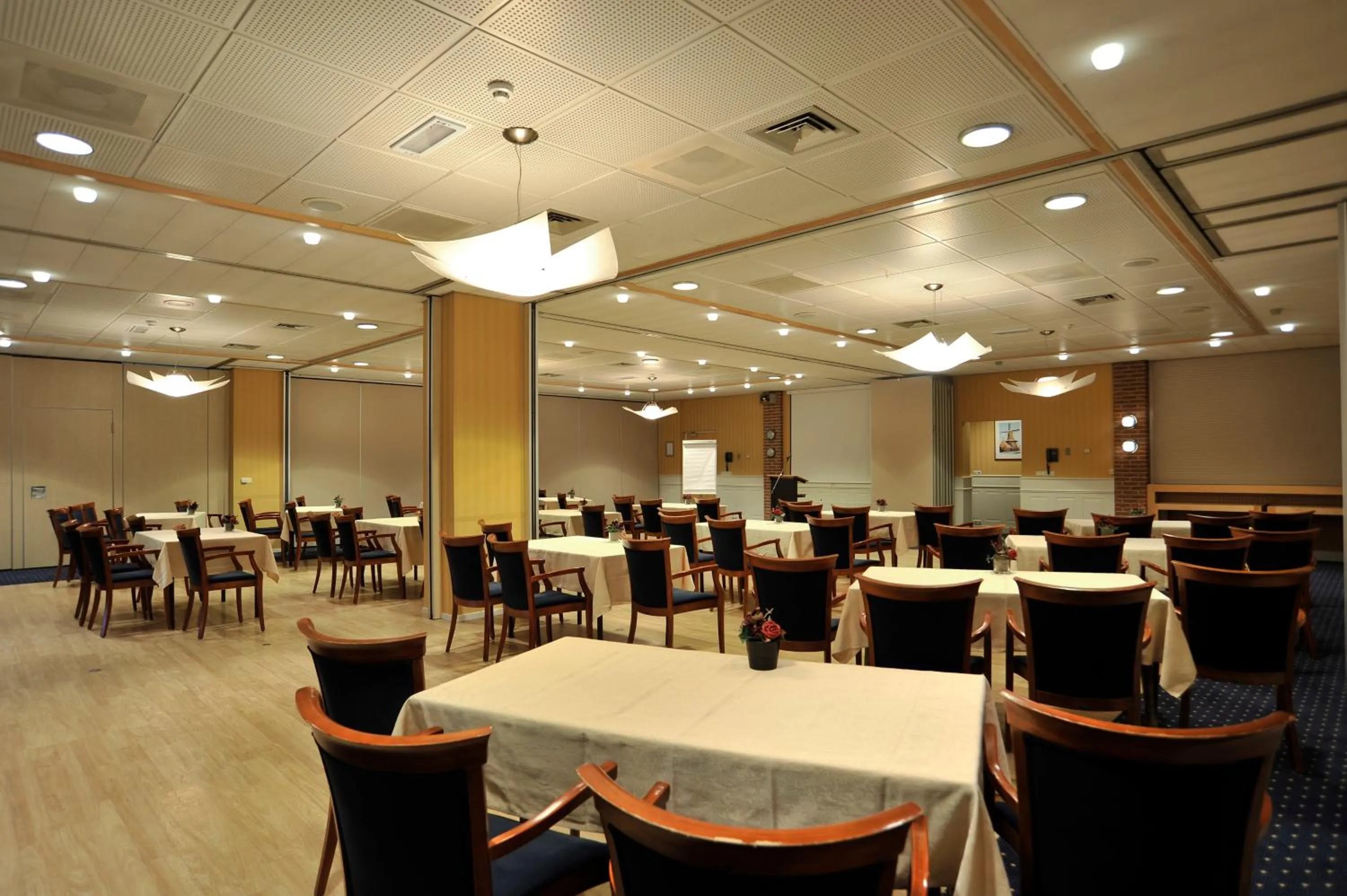 Business facilities in Brinkhotel