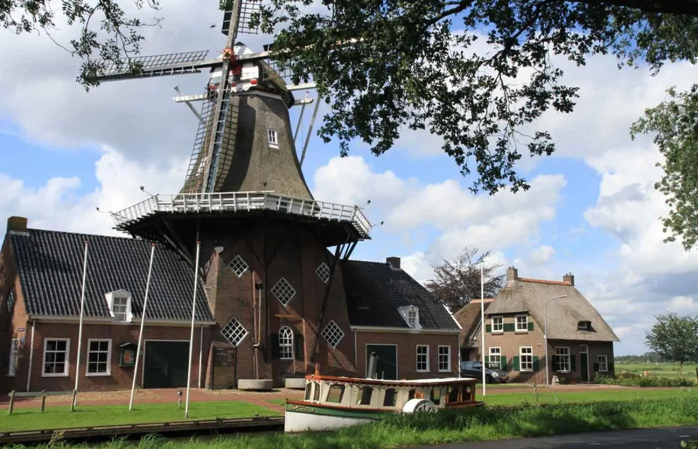 Nearby landmark in Brinkhotel