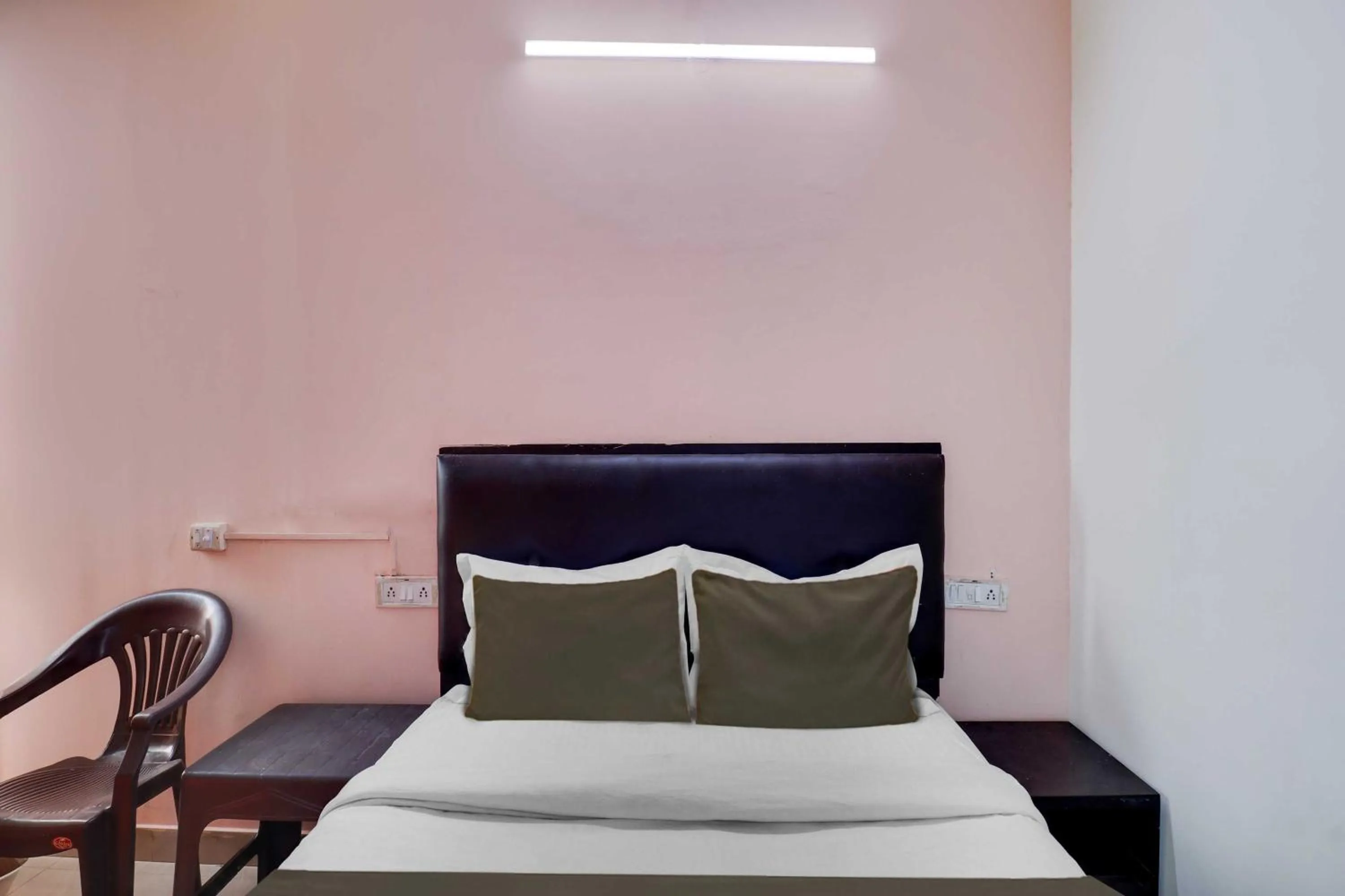 Bedroom, Bed in Hotel O Royal Galaxy