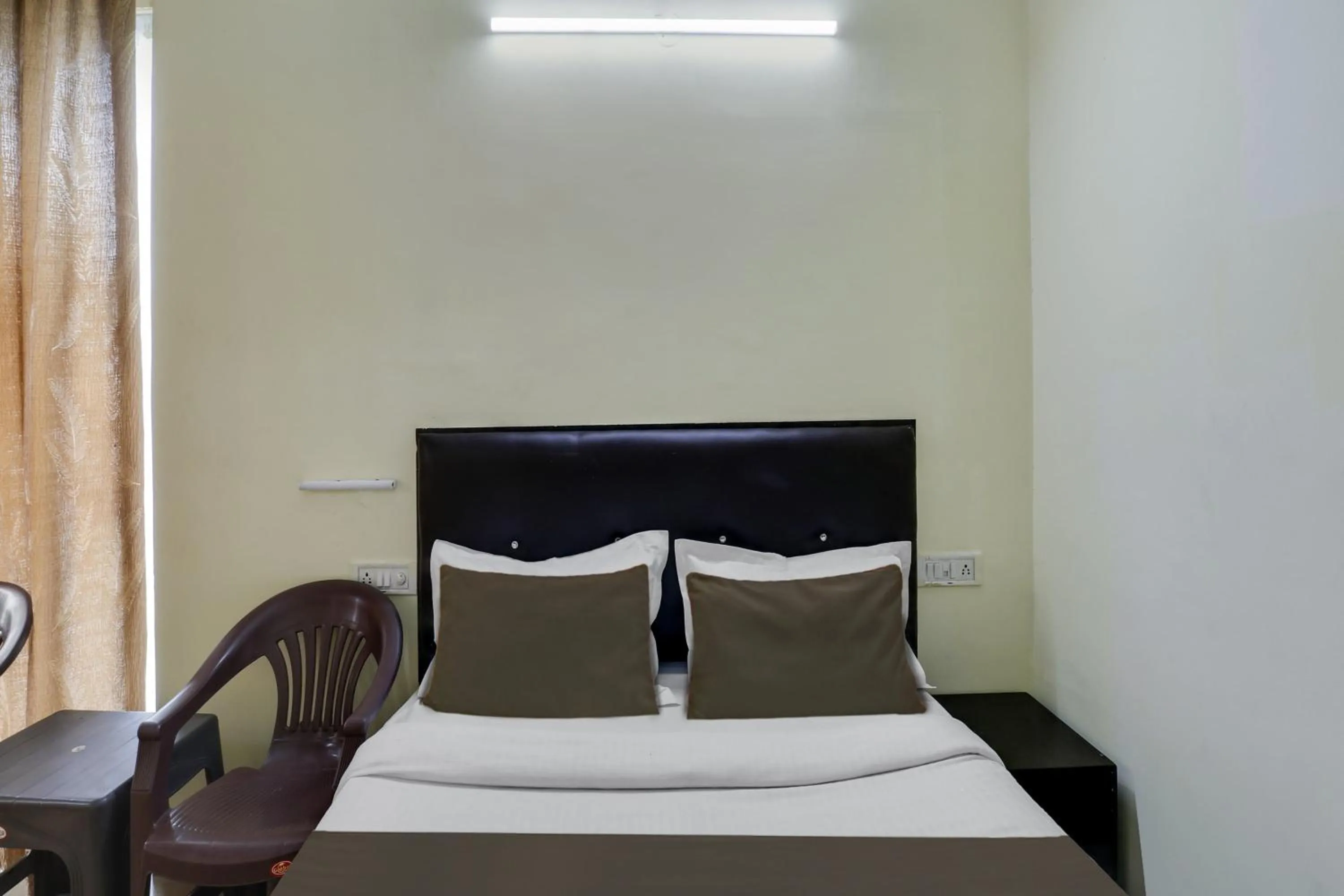 Bedroom, Bed in Hotel O Royal Galaxy