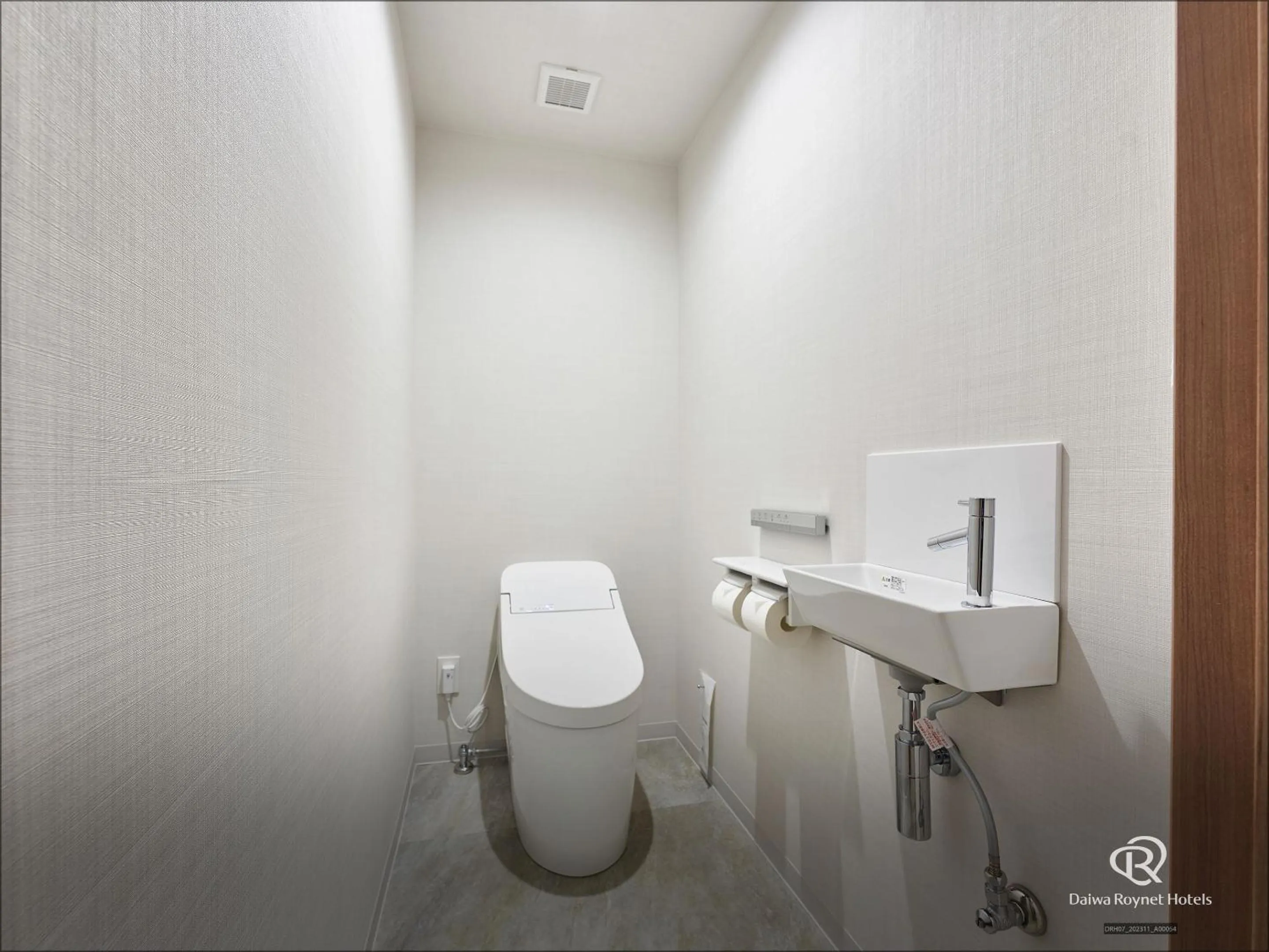 Toilet in Daiwa Roynet Hotel NAHA-OMOROMACHI PREMIER