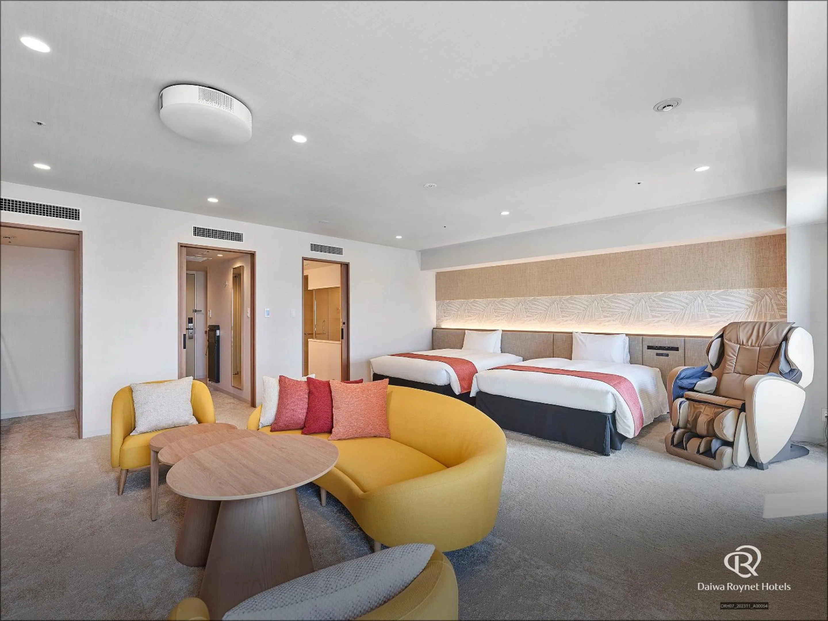 Bed in Daiwa Roynet Hotel NAHA-OMOROMACHI PREMIER