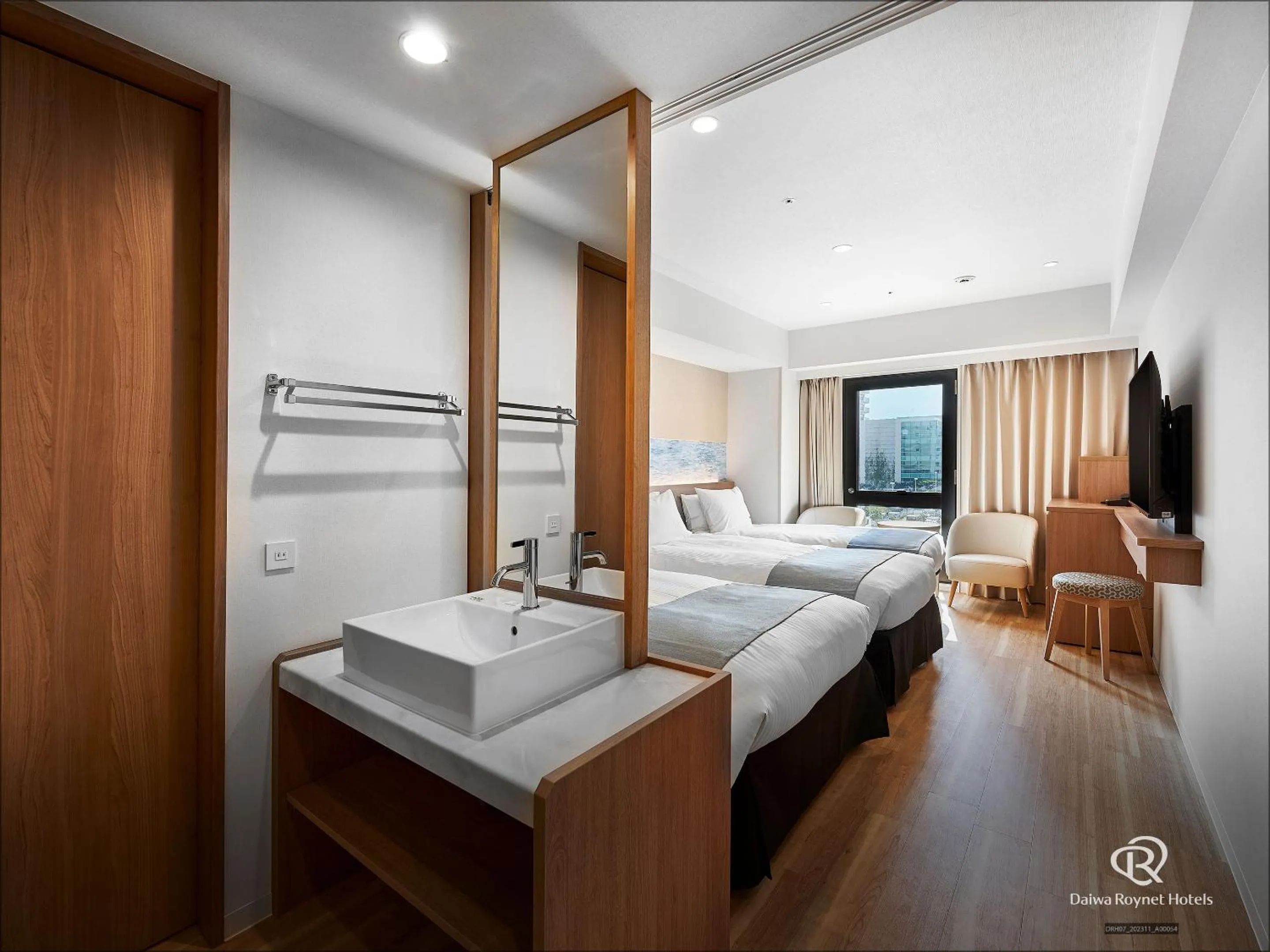 Bed in Daiwa Roynet Hotel NAHA-OMOROMACHI PREMIER