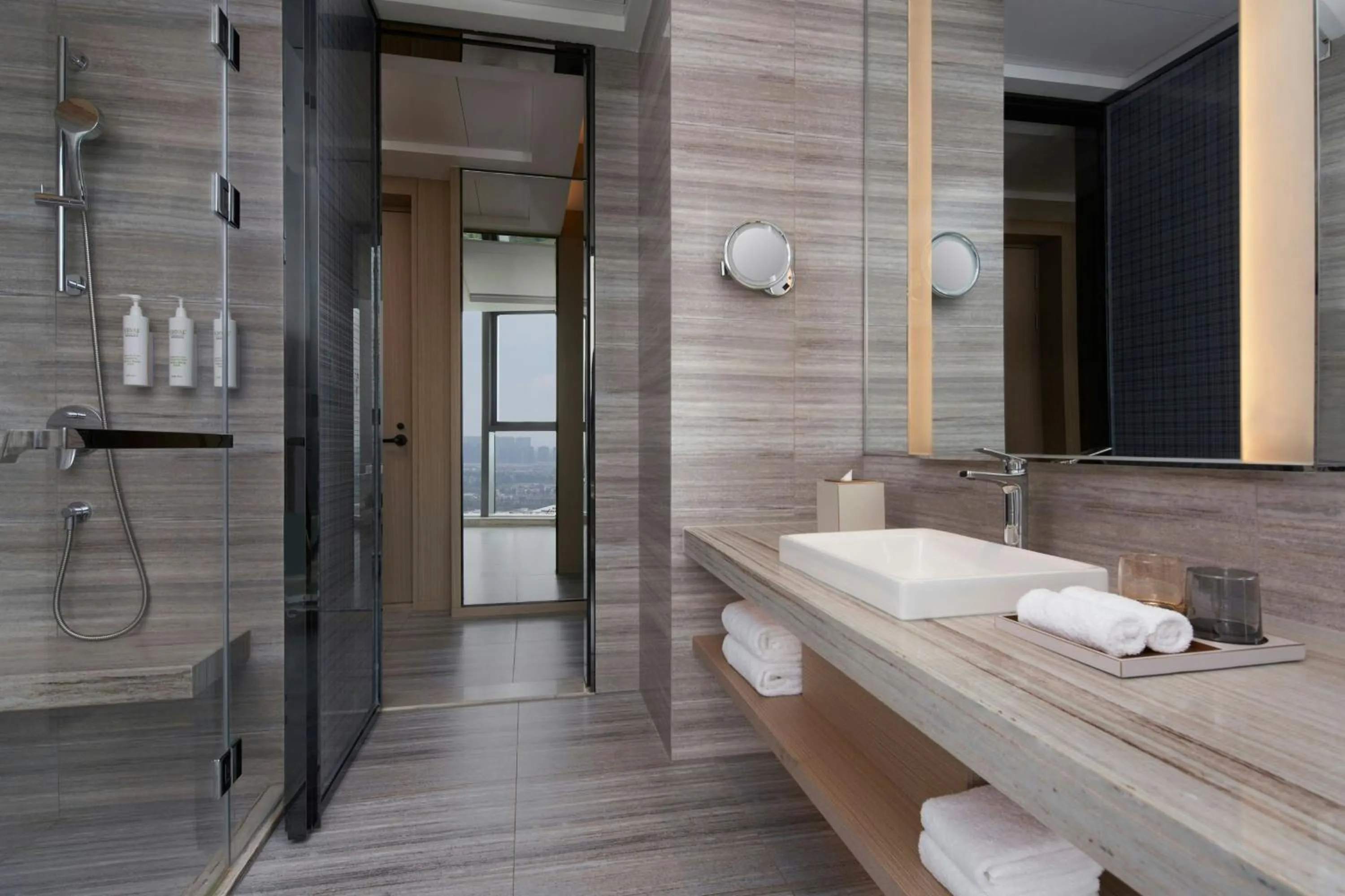 Bathroom in Courtyard by Marriott Hangzhou Xihu