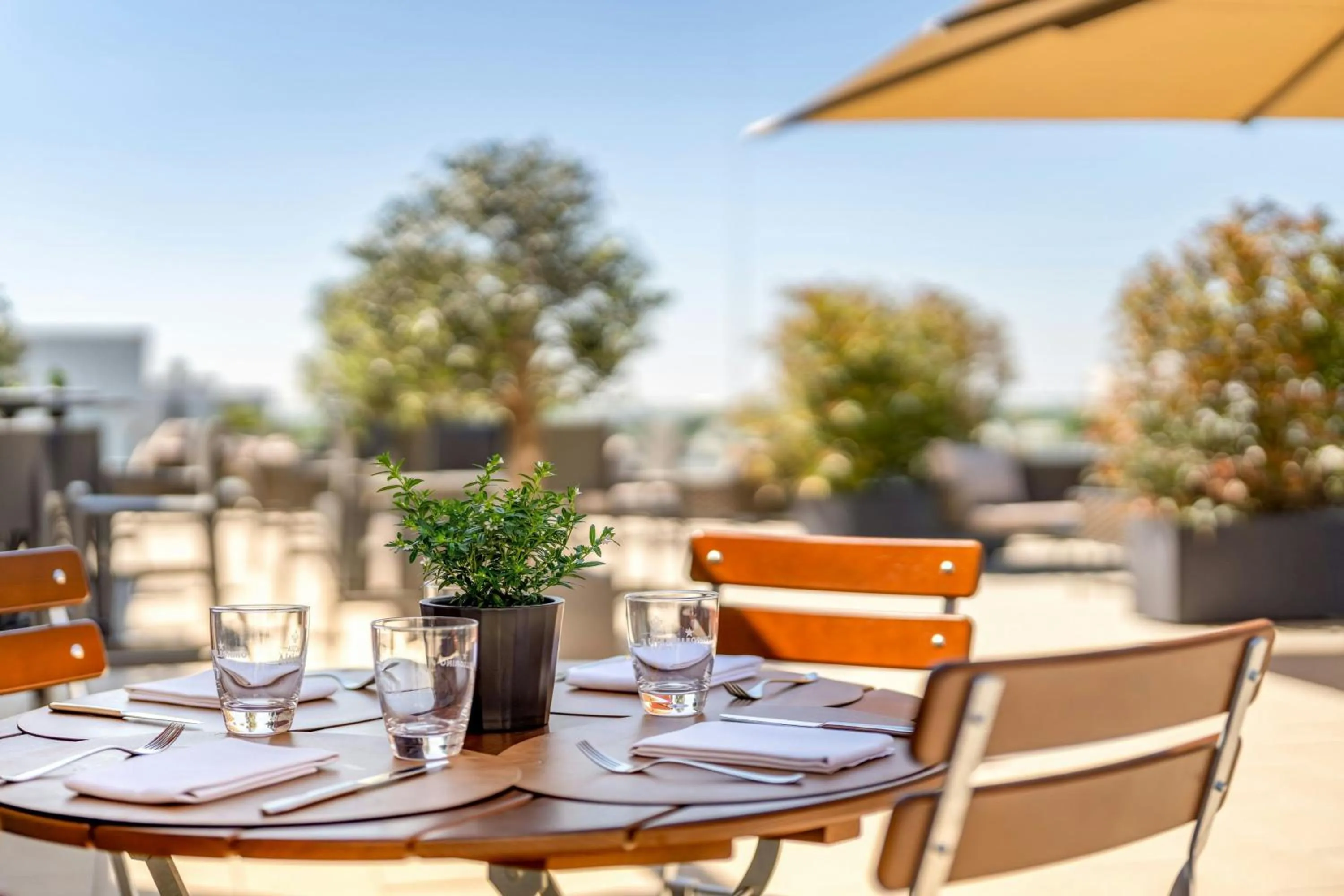 Restaurant/places to eat in Munich Marriott Hotel City West