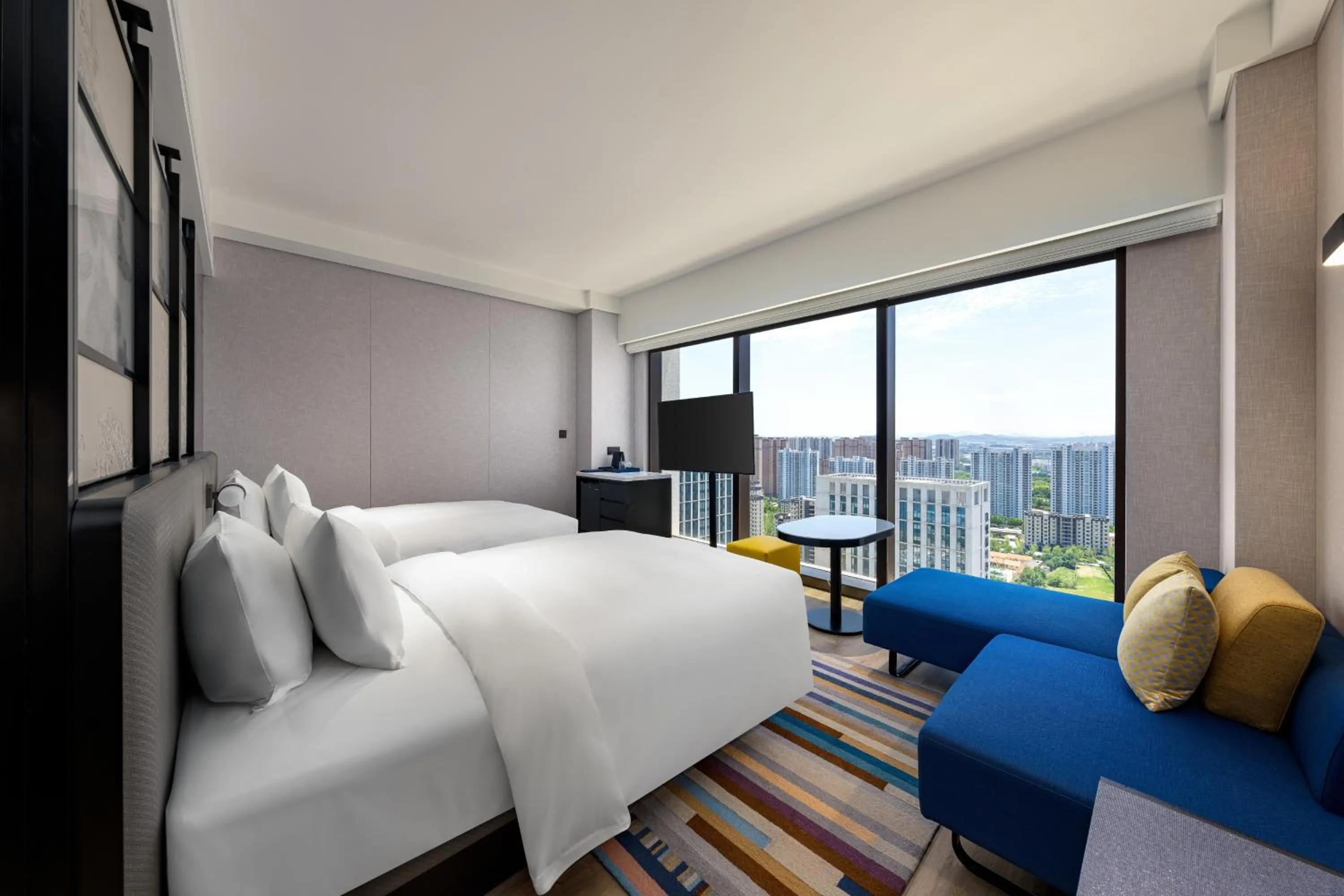 Bedroom, Bed in Aloft Yantai