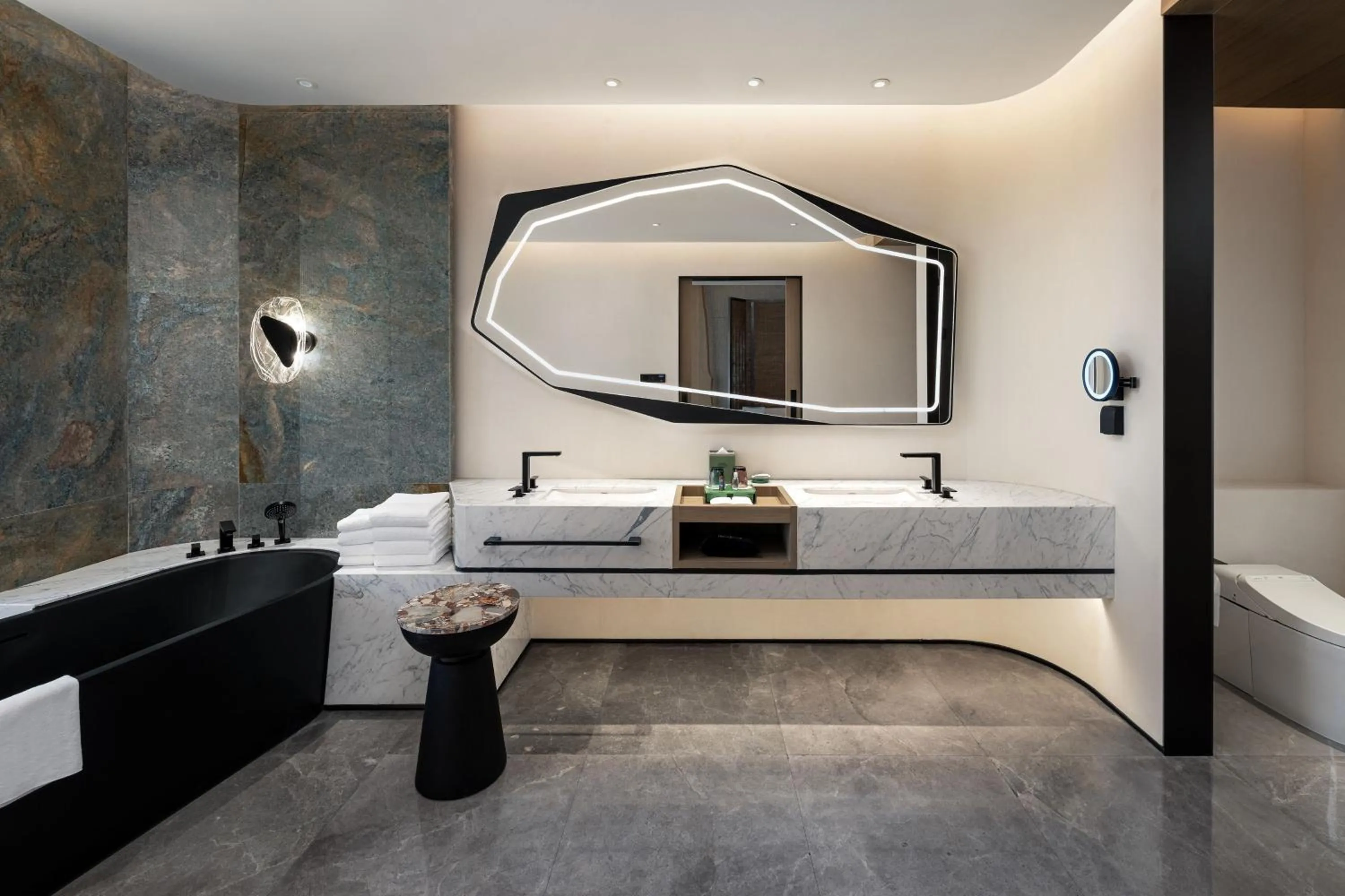 Bathroom, Bed in The Westin Yantai
