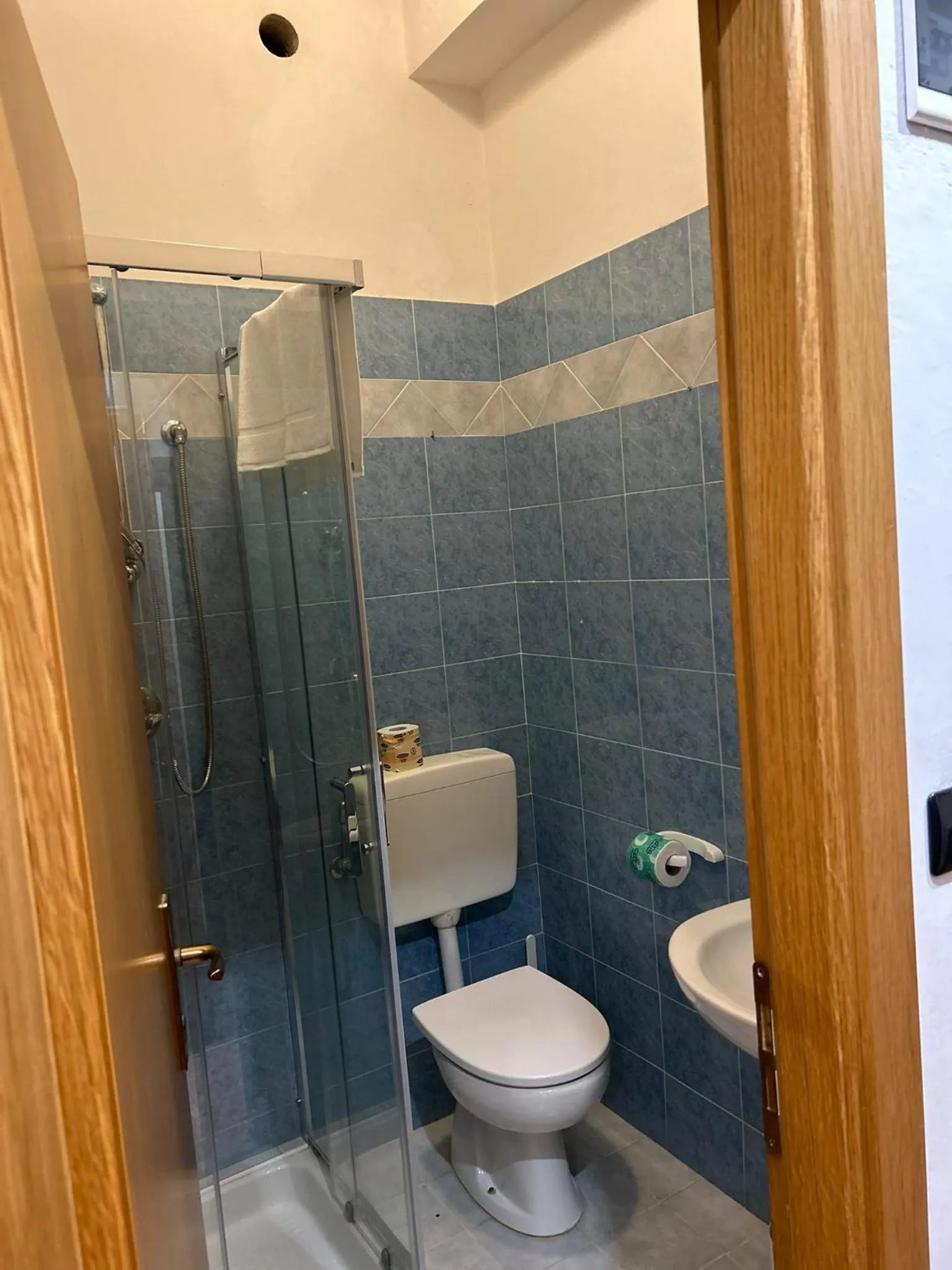 Bathroom in Hotel Perla