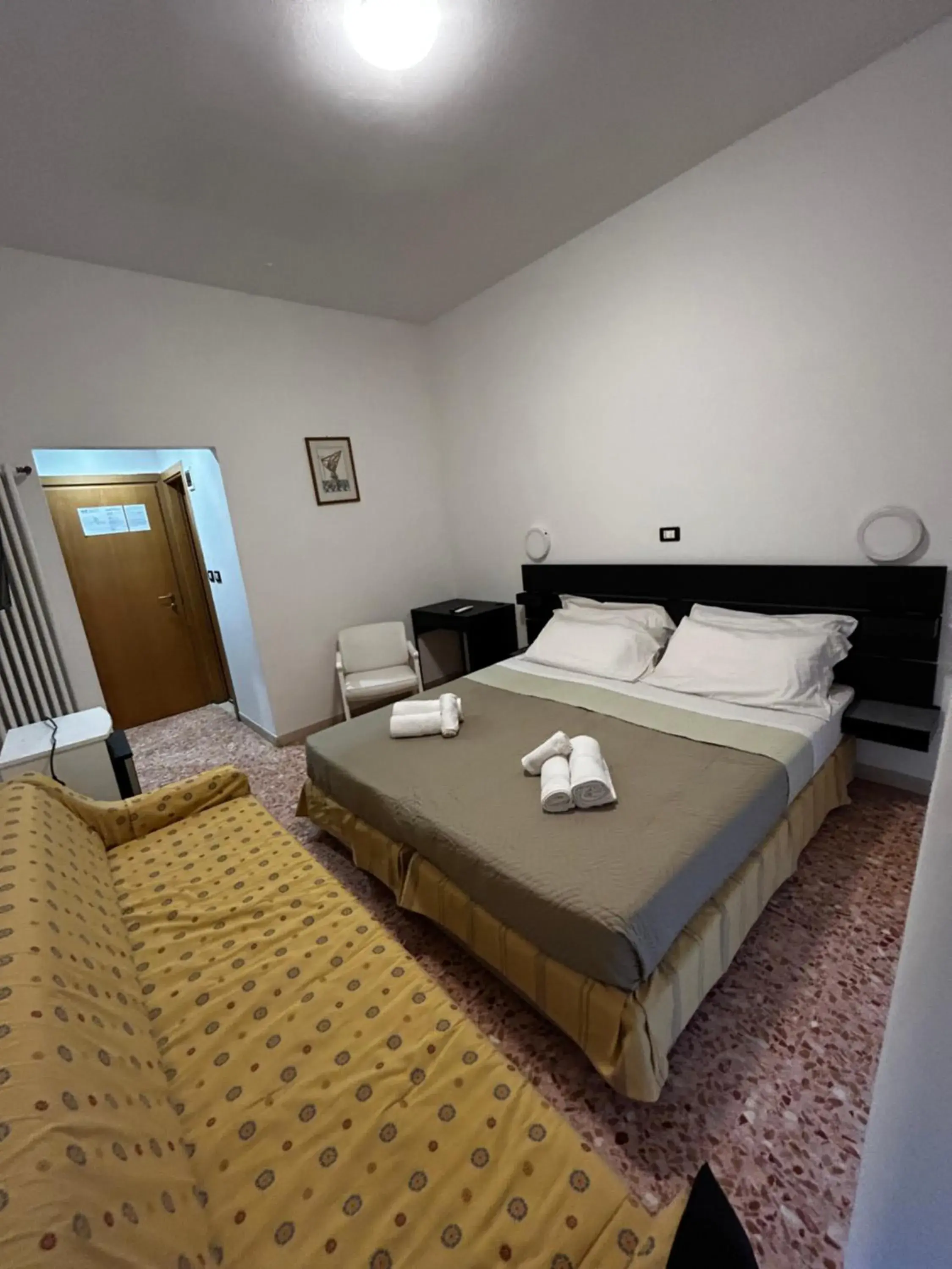Triple Room in Hotel Perla Triple Room in Hotel Perla
