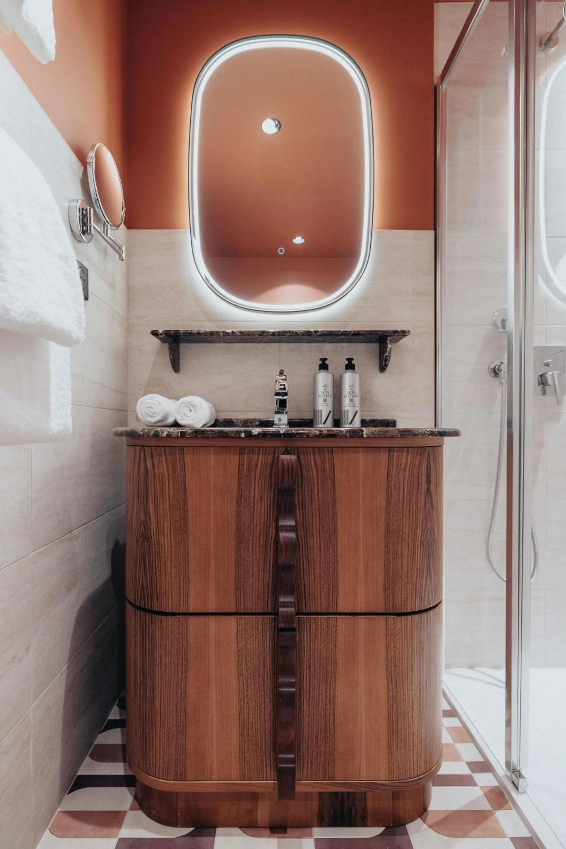 Suite in 1.75 Paris La Trêve