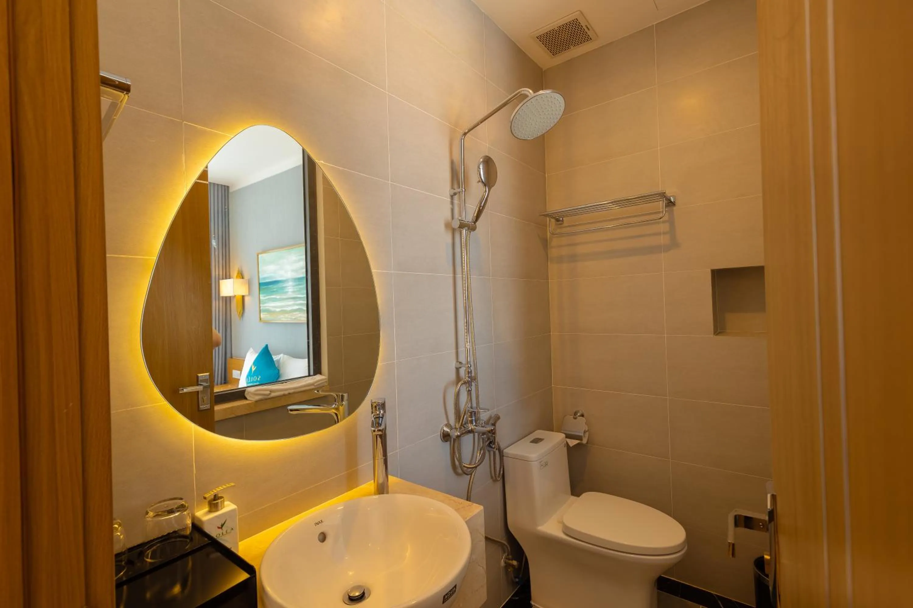 Shower in SOLÉA Hotel GrandWorld Phu Quoc