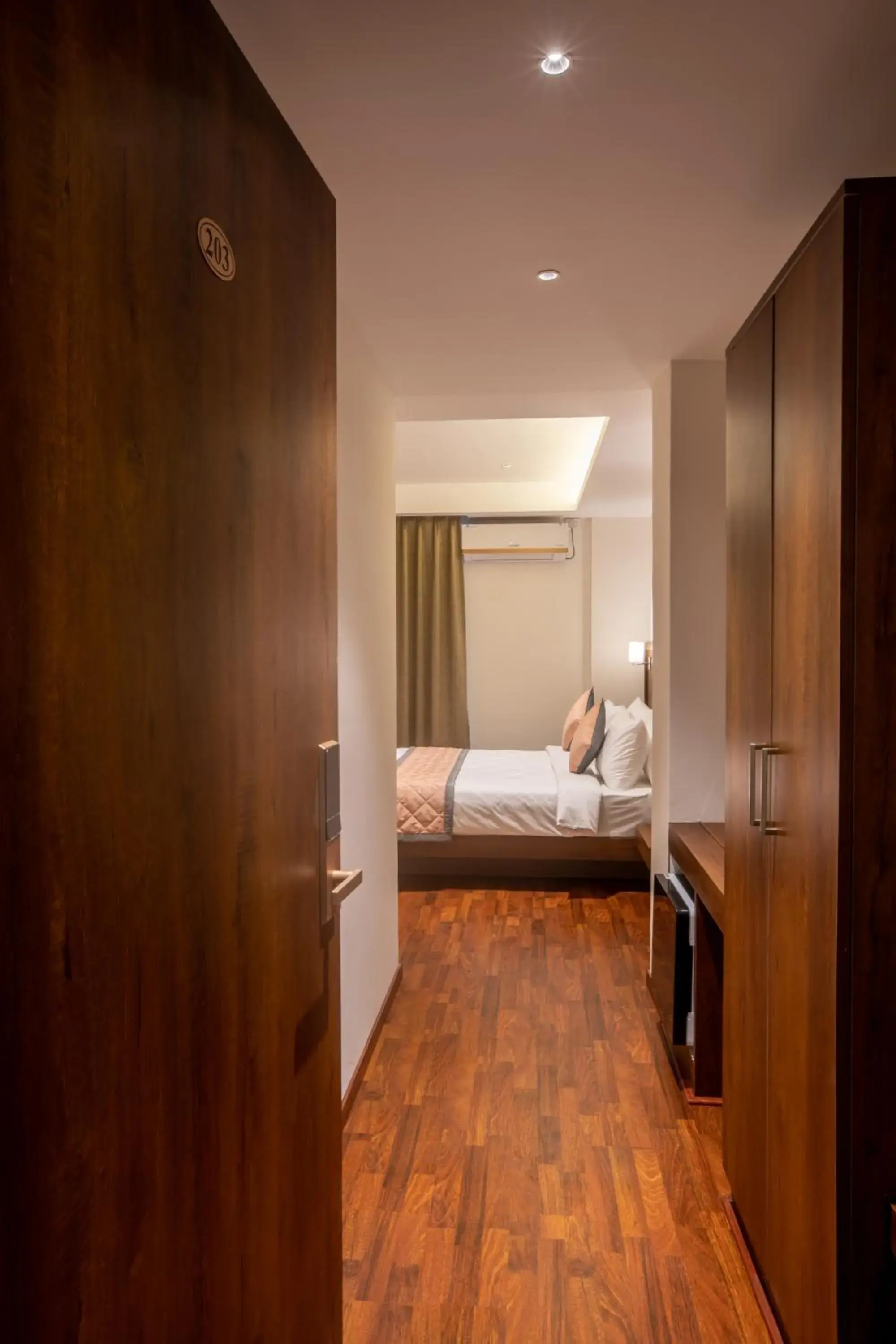 Bedroom, Bed in Golden Fortune Inn Hotel Bedroom, Bed in Golden Fortune Inn Hotel