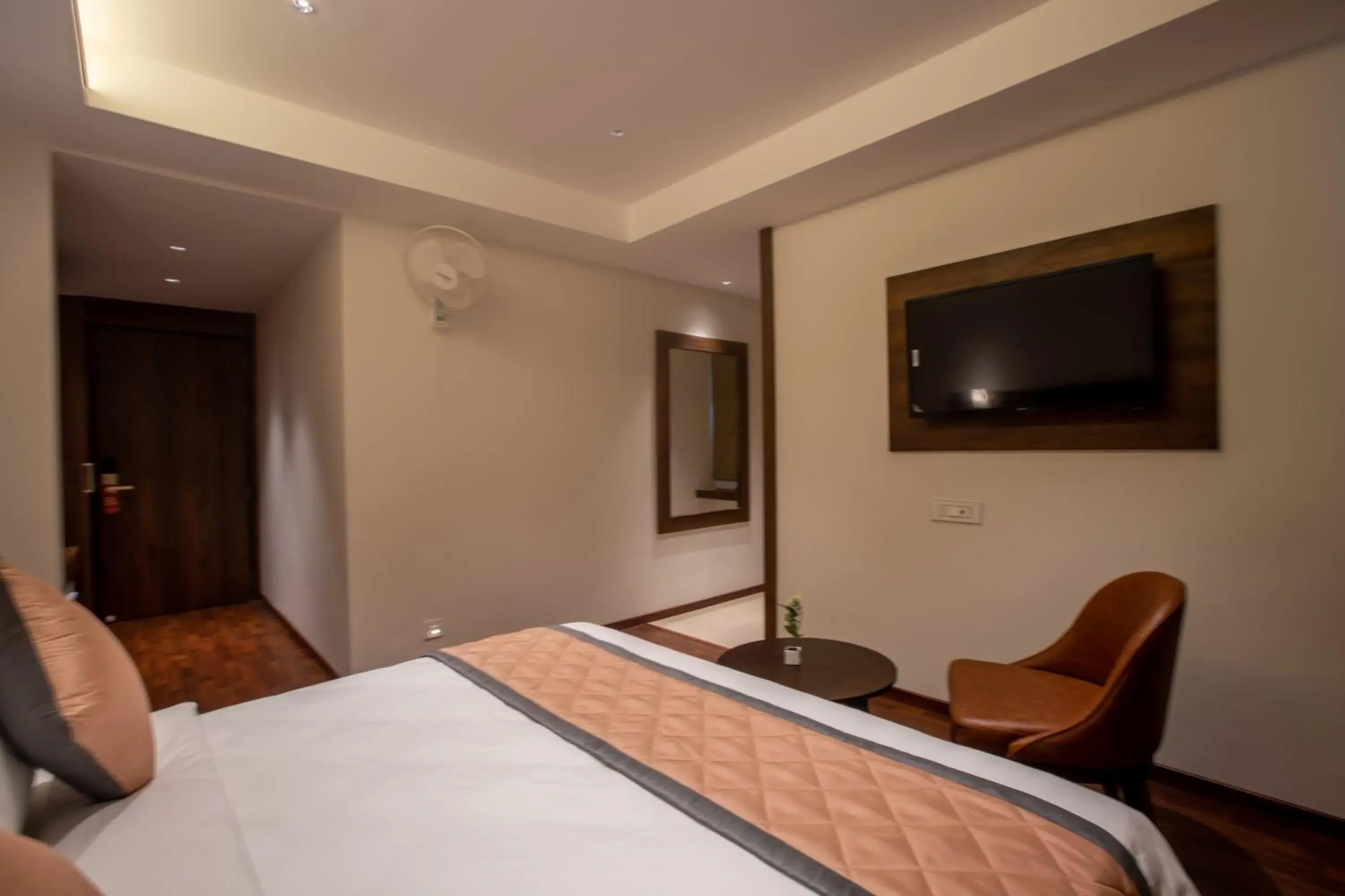 Living room, Bed in Golden Fortune Inn Hotel Living room, Bed in Golden Fortune Inn Hotel