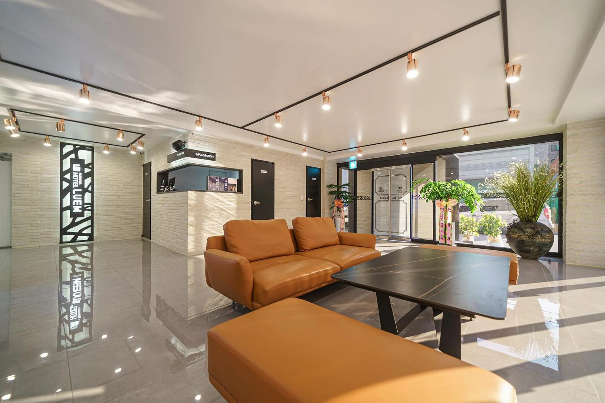 Lobby or reception in Eumseong Hotel Luem