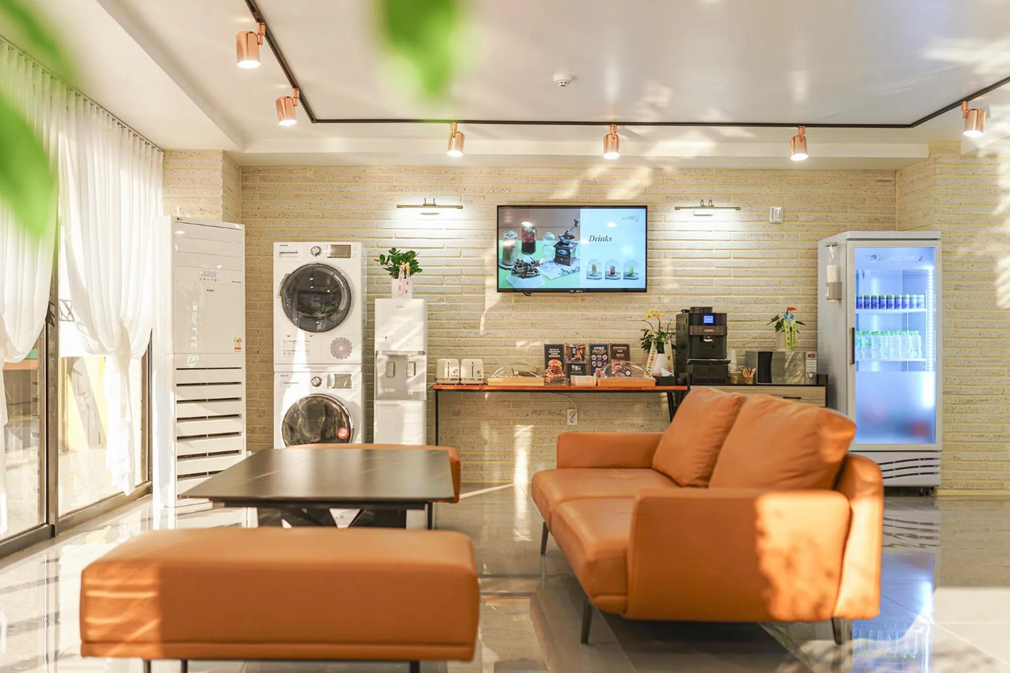 TV and multimedia in Eumseong Hotel Luem