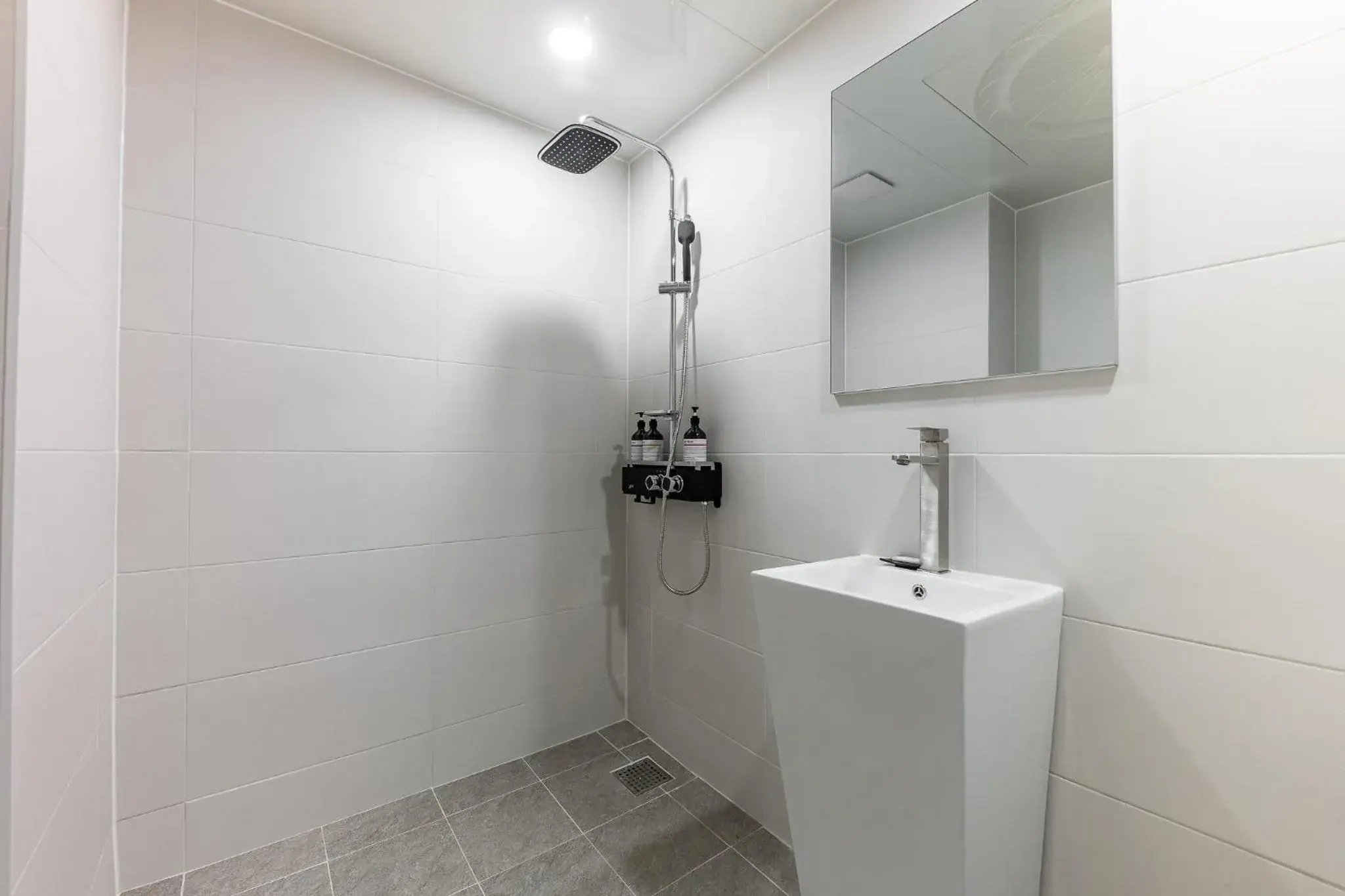 Shower in Eumseong Hotel Luem Shower in Eumseong Hotel Luem