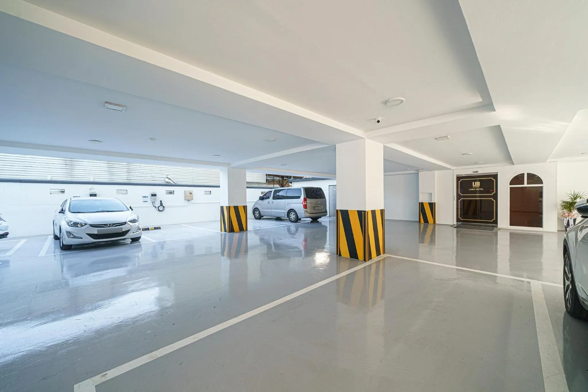 Parking in Eumseong Hotel Luem