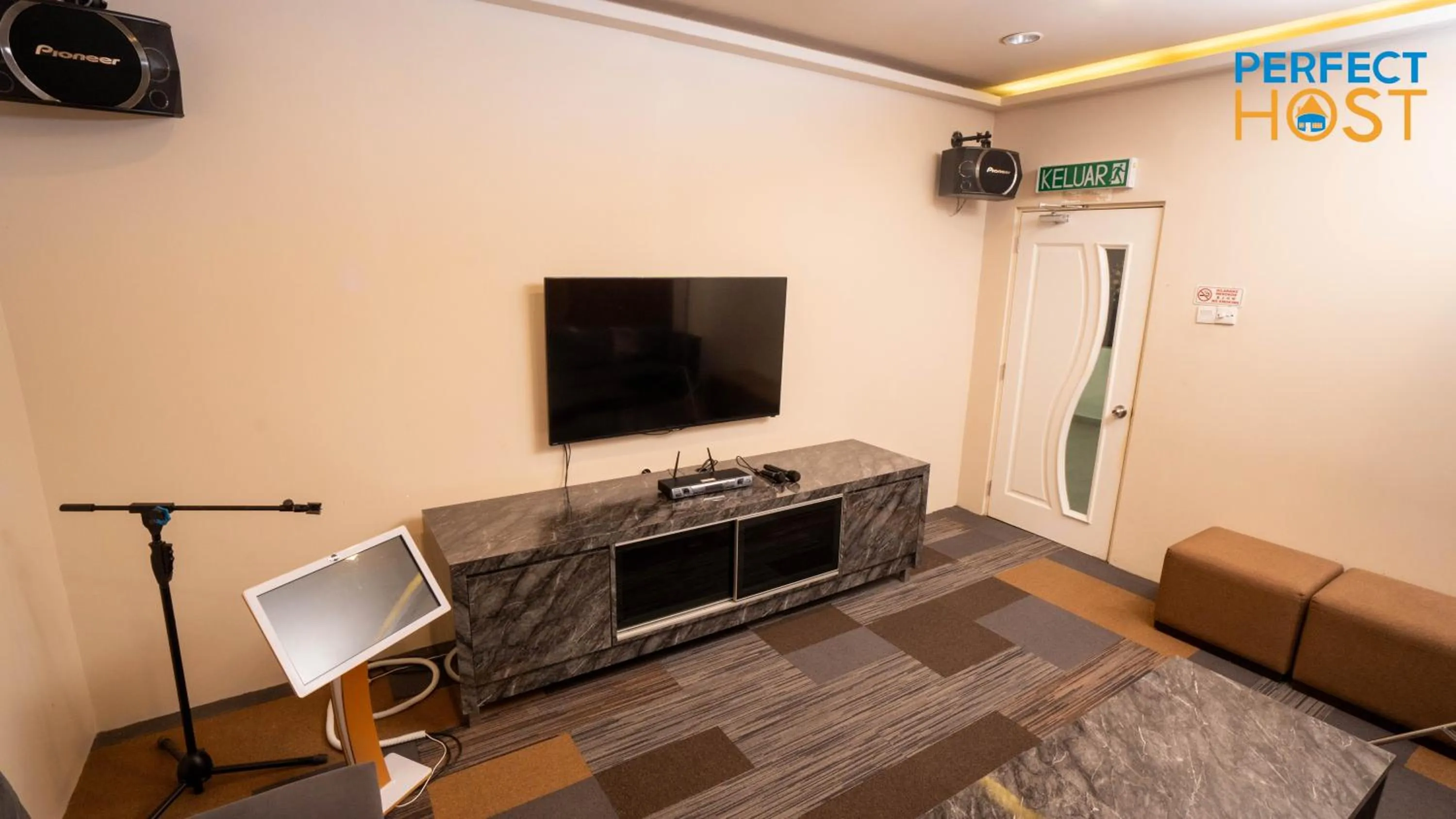 Karaoke in Damai Laut Escape by Perfect Host