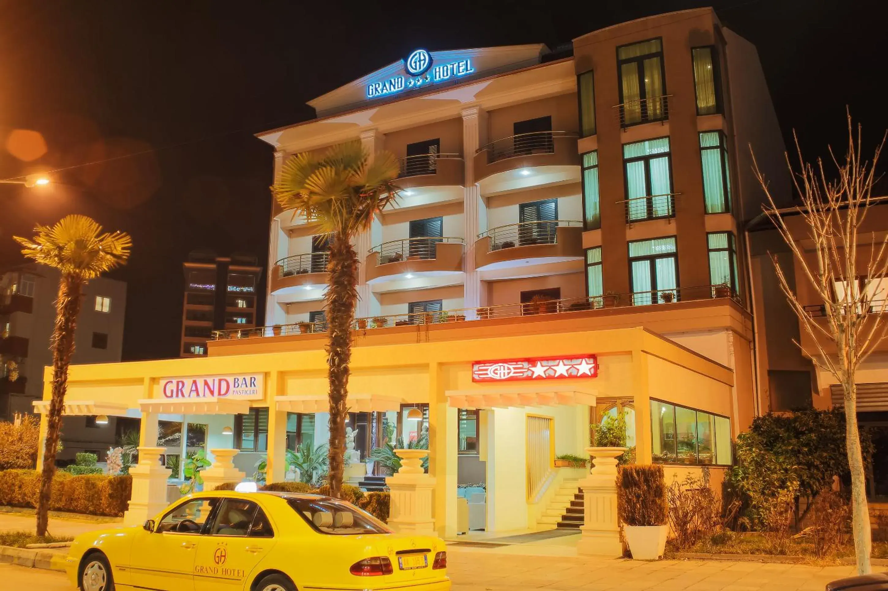 Grand Hotel Grand Hotel