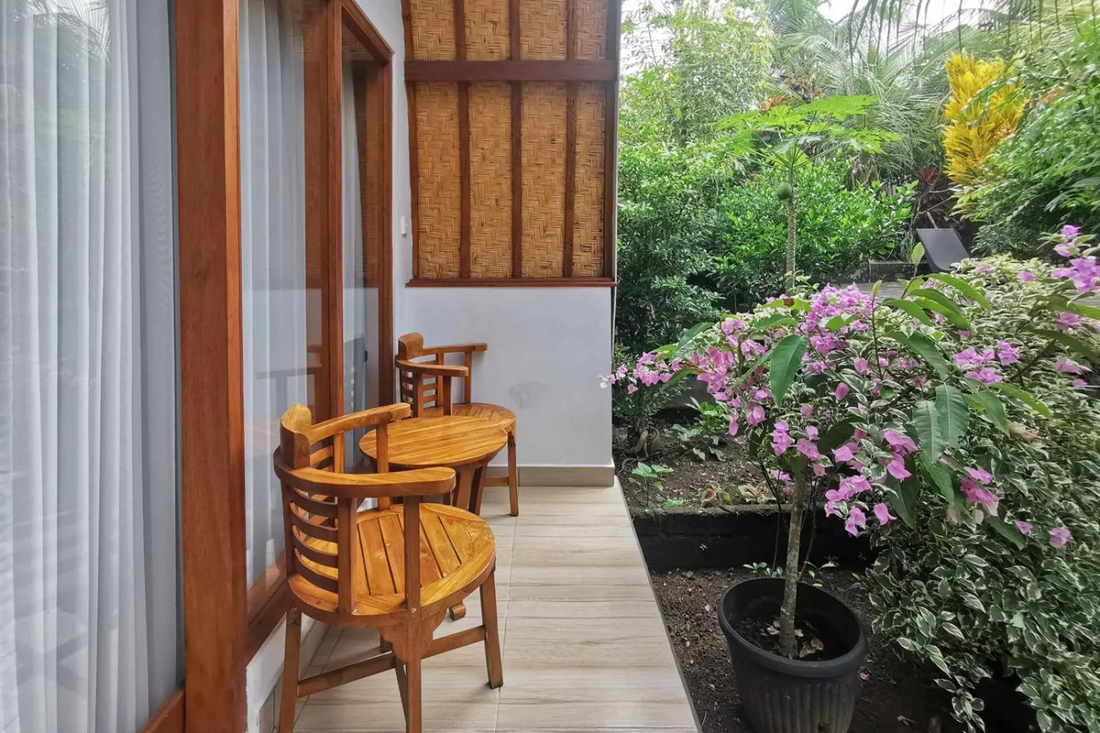 Garden view in TwoSpaces Living at Balian Green Lagoon