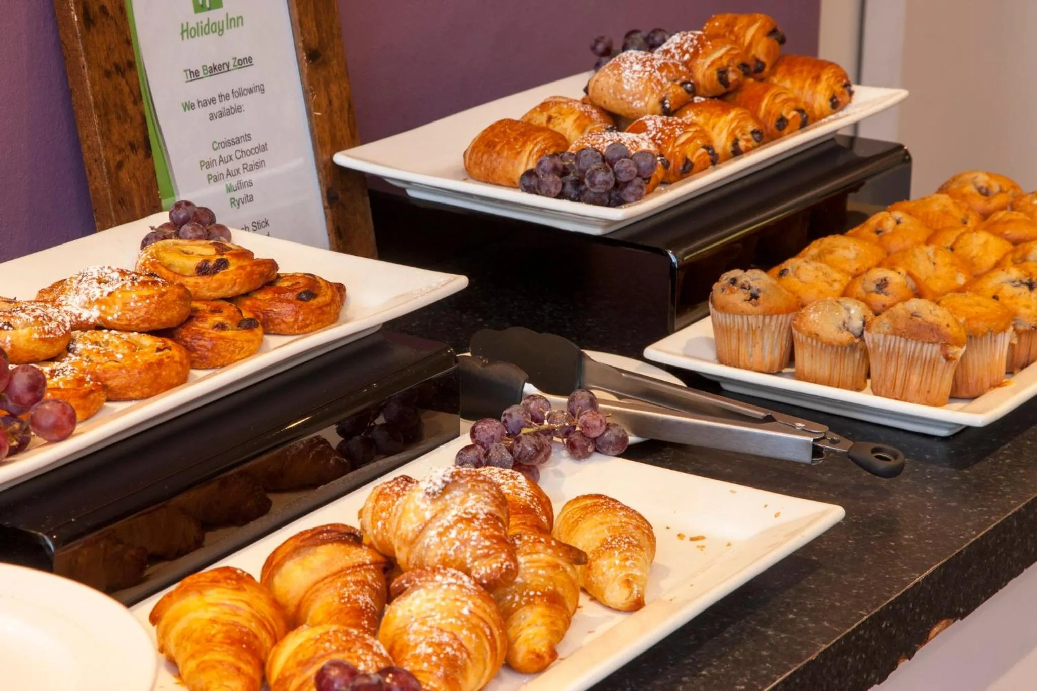 Breakfast in Holiday Inn Lincoln by IHG