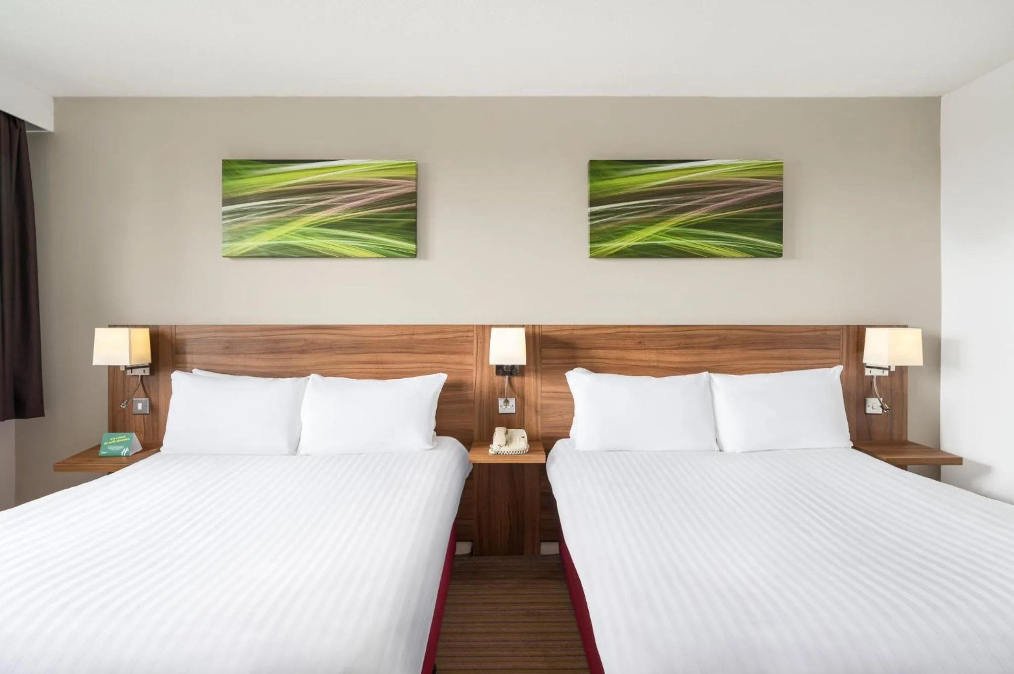 Photo of the whole room, Bed in Holiday Inn Lincoln by IHG